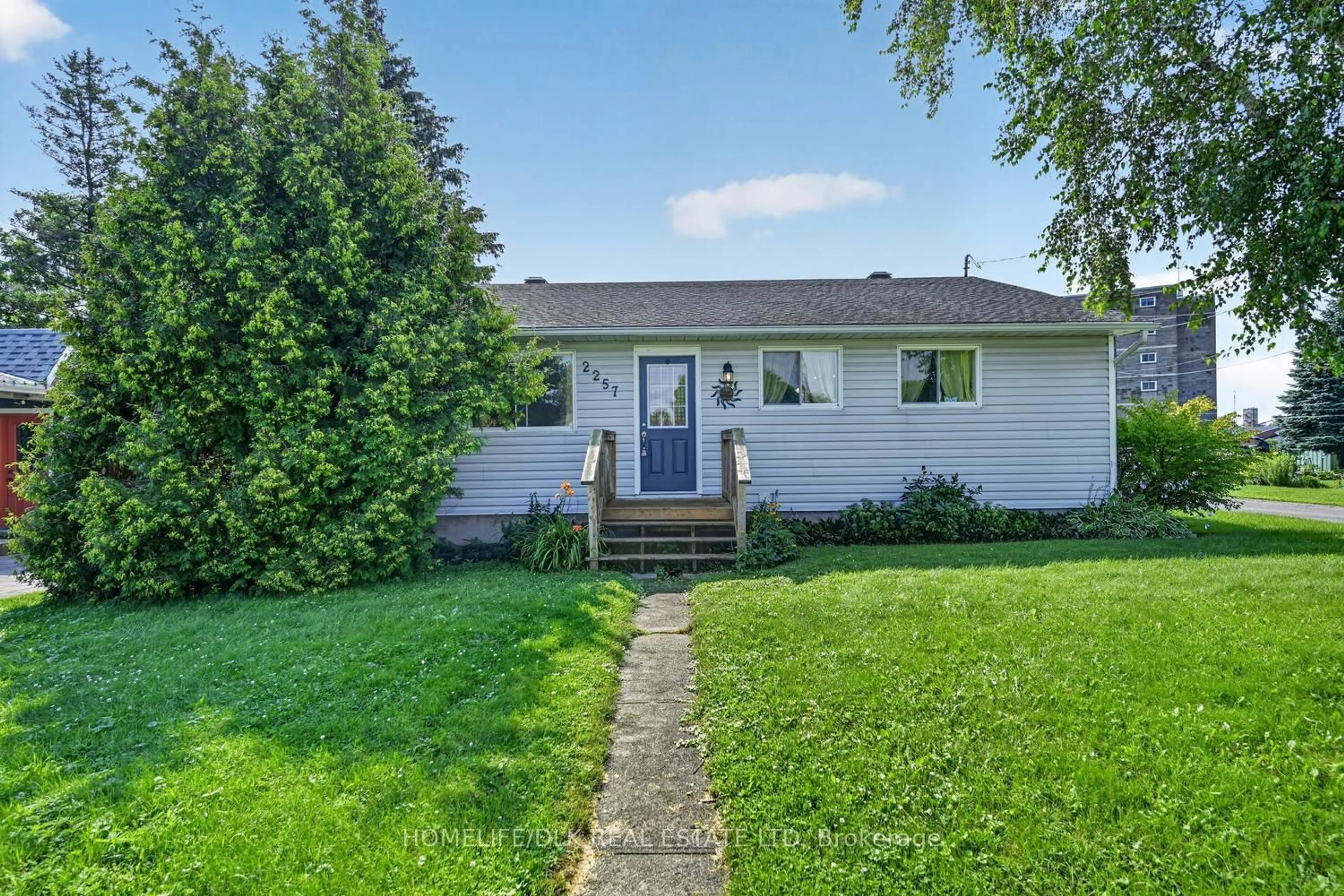 Unknown for 2257 Dundas St, Edwardsburgh/Cardinal Ontario K0E 1E0