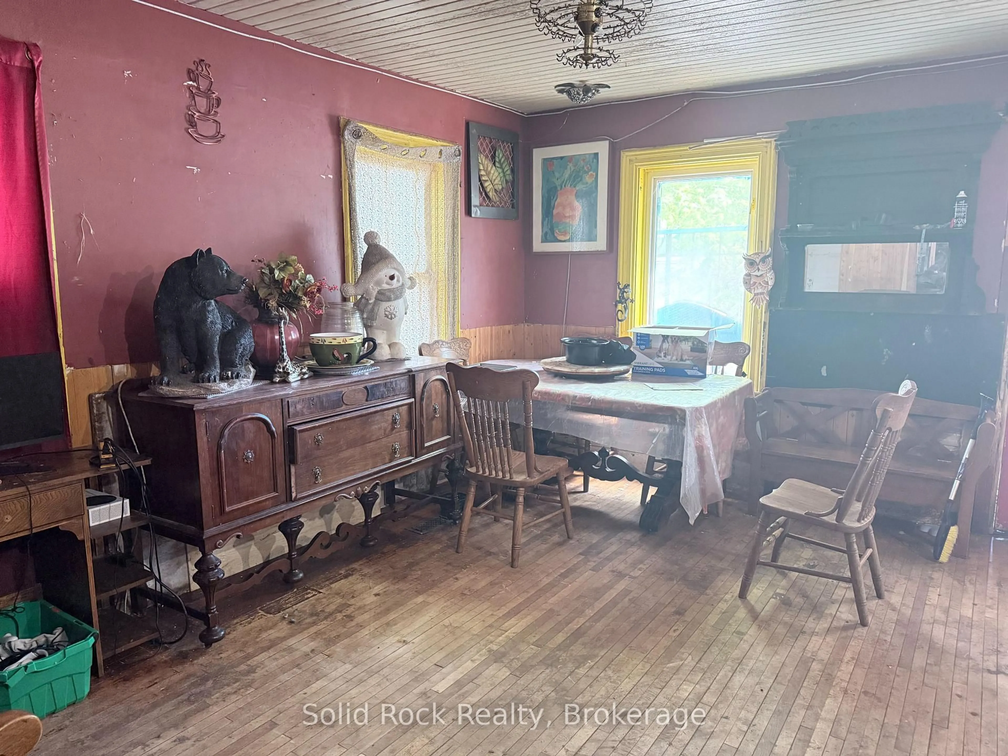 Dining room, floor is not visible for 29 North Hastings Ave, Limoges Ontario K0K 2M0