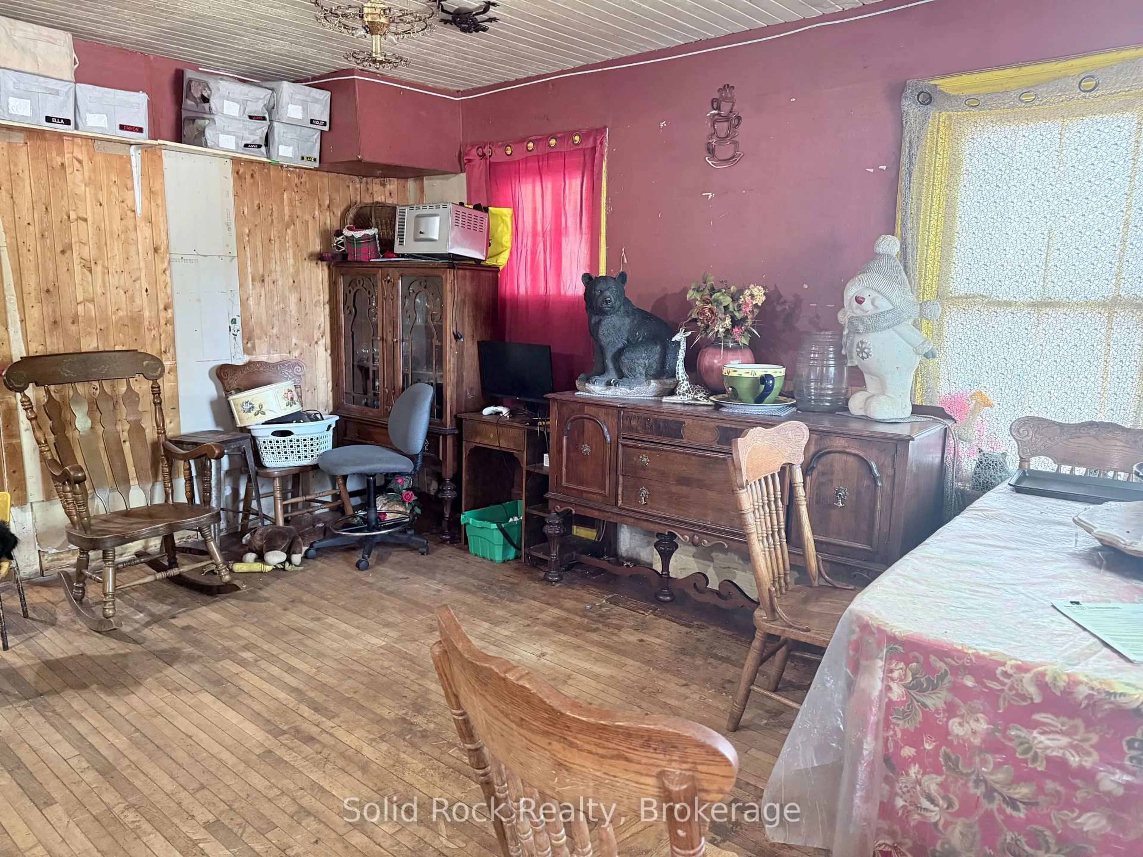 A pic of a room for 29 North Hastings Ave, Limoges Ontario K0K 2M0