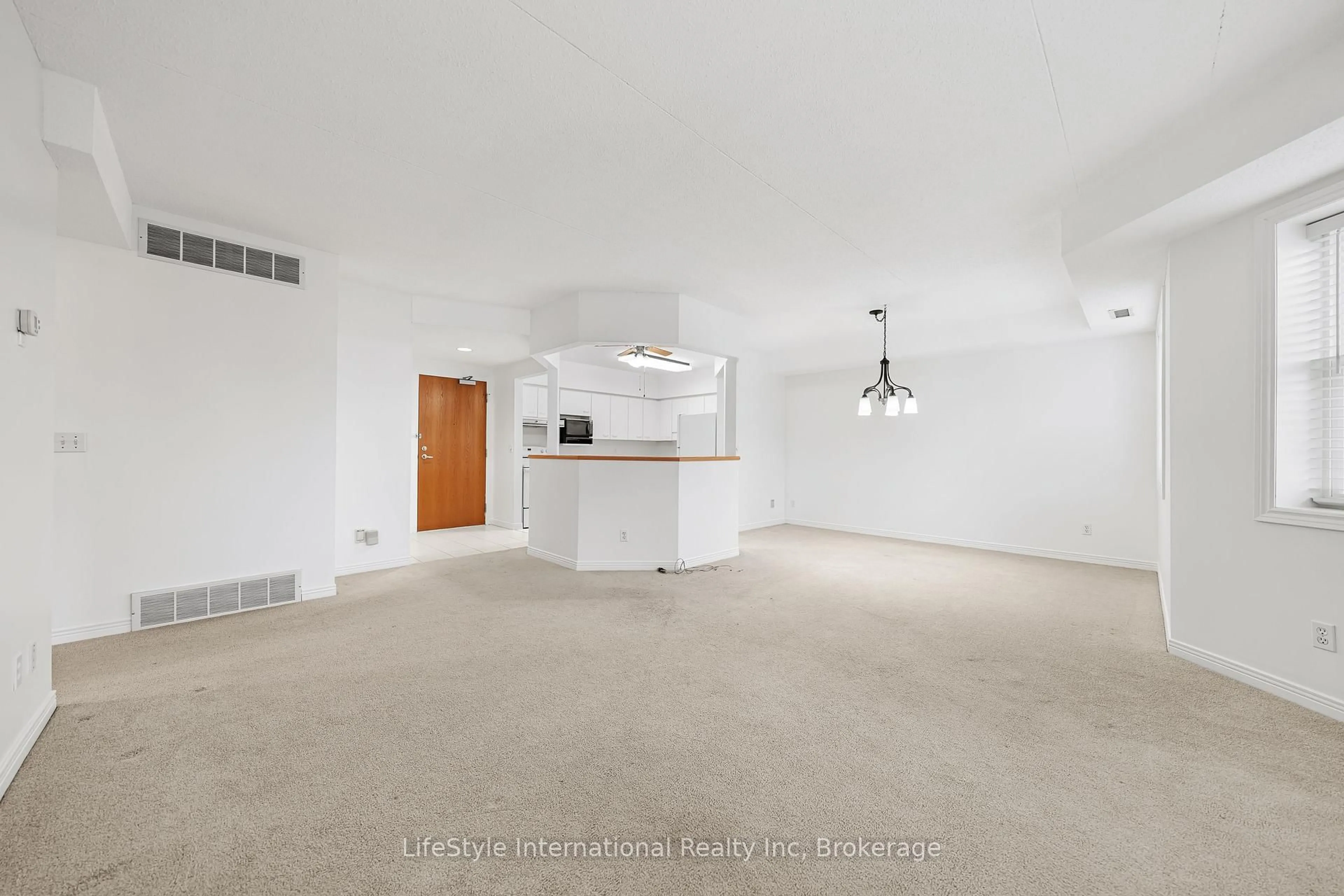 Unknown for 208 Silvercreek Pkwy #205, Guelph Ontario N1H 8H2