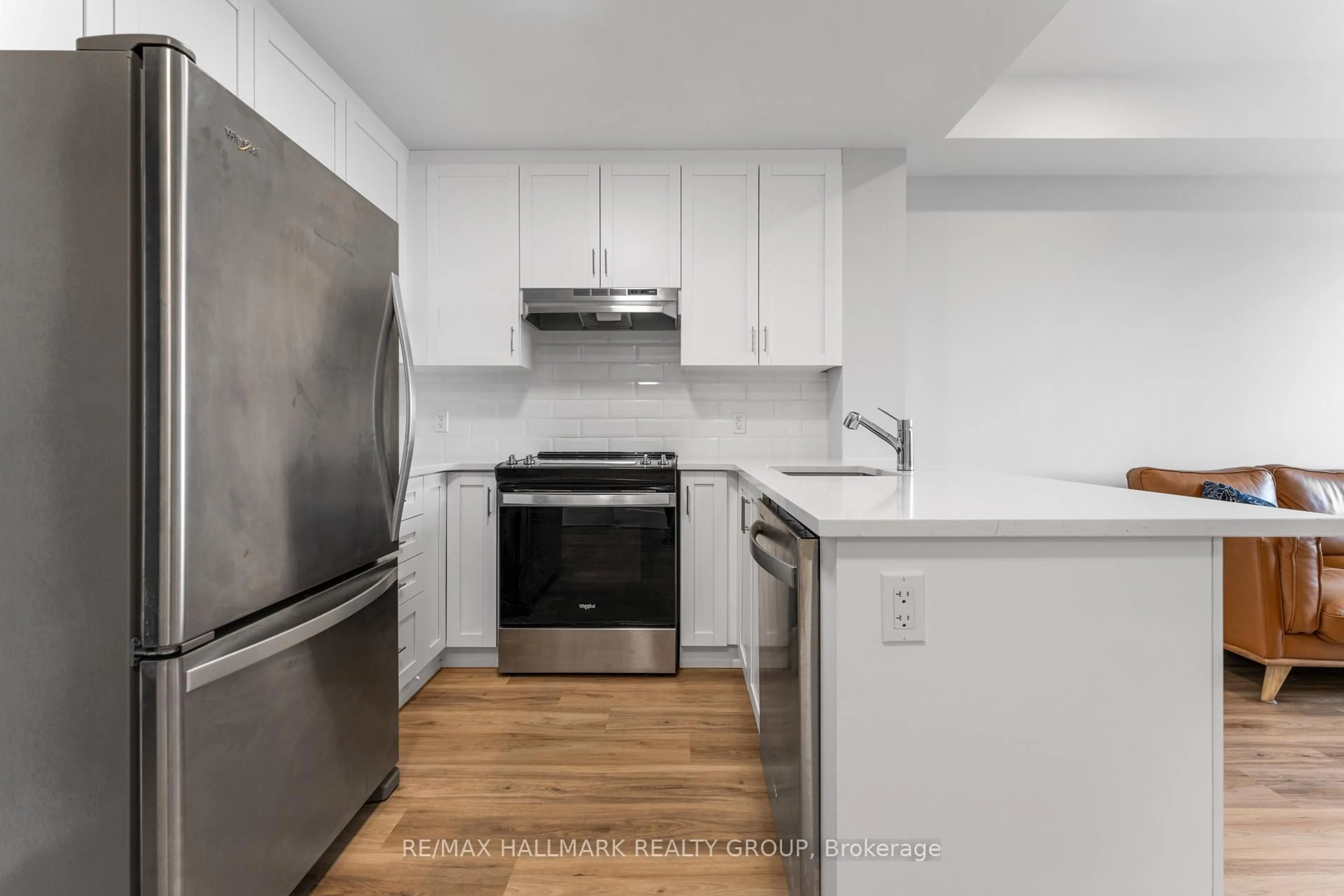 Standard kitchen, unknown for 1350 Hemlock Rd #411, Ottawa Ontario K1K 5C2