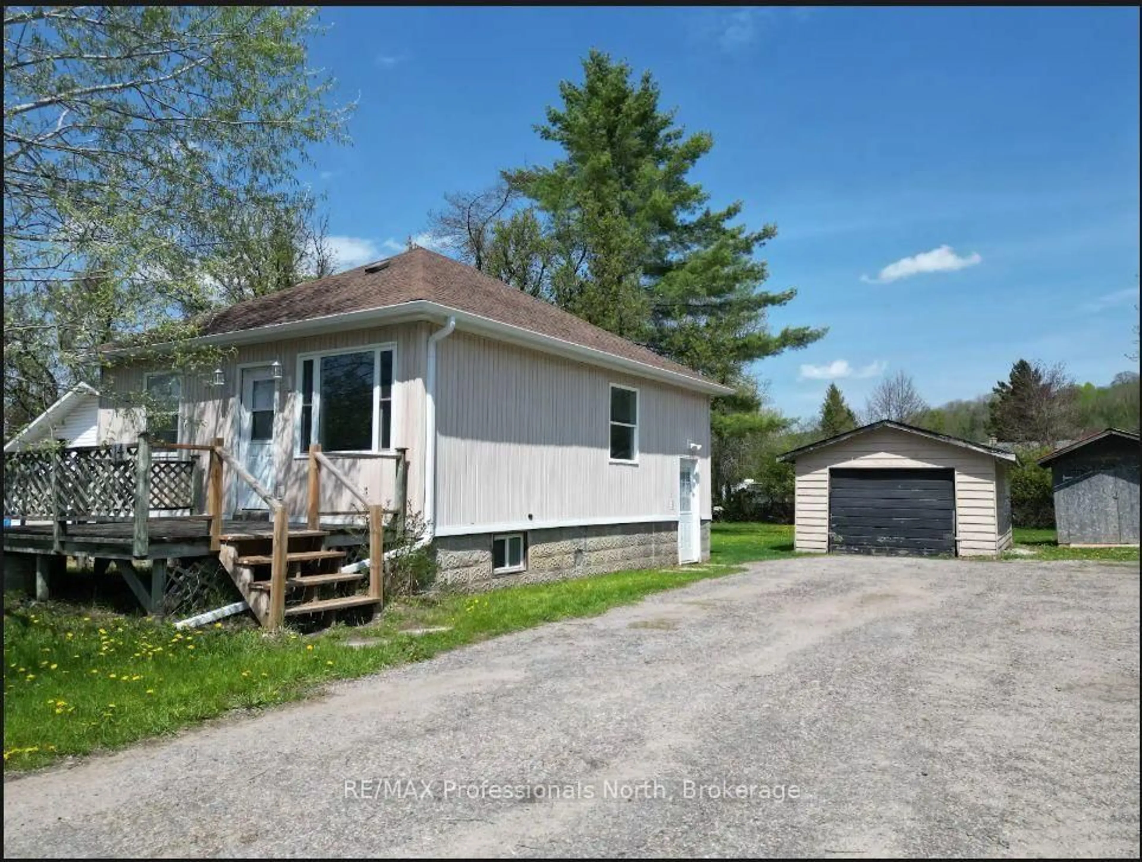 Unknown for 14 Chandos St, Minden Hills Ontario K0M 2K0