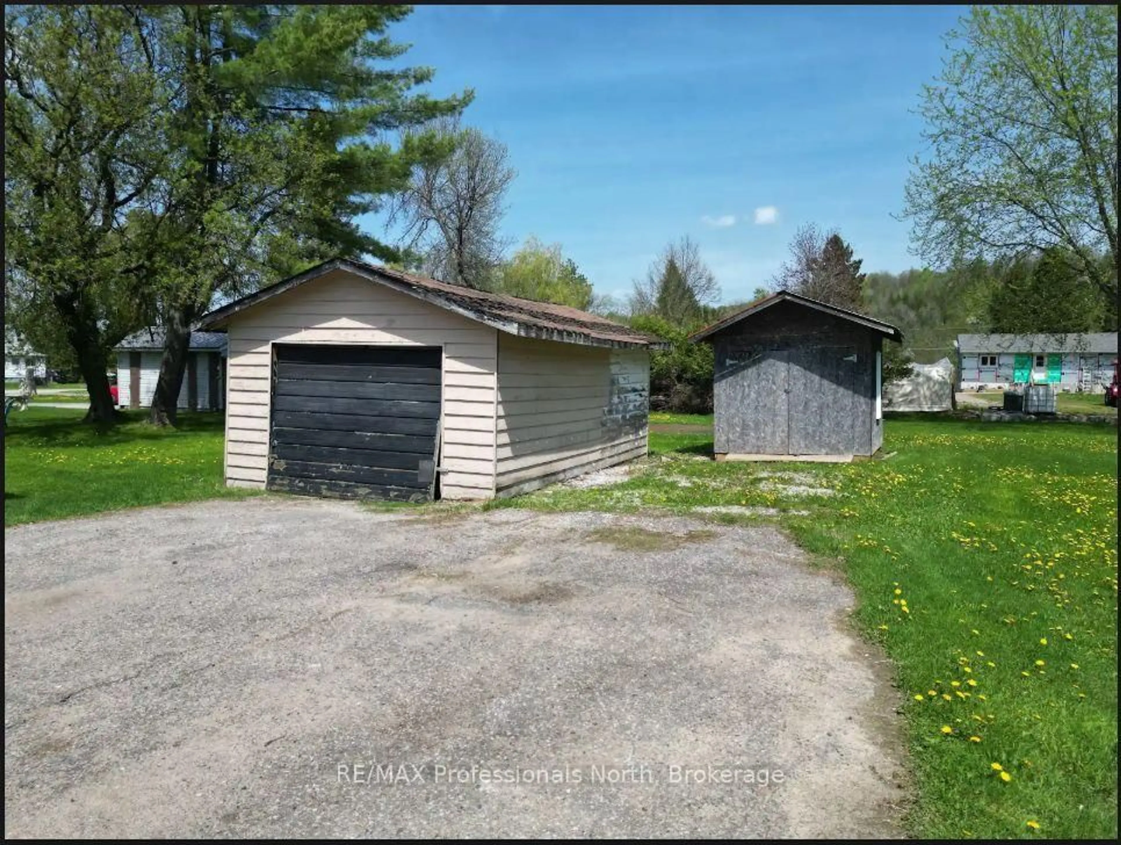 Shed for 14 Chandos St, Minden Hills Ontario K0M 2K0