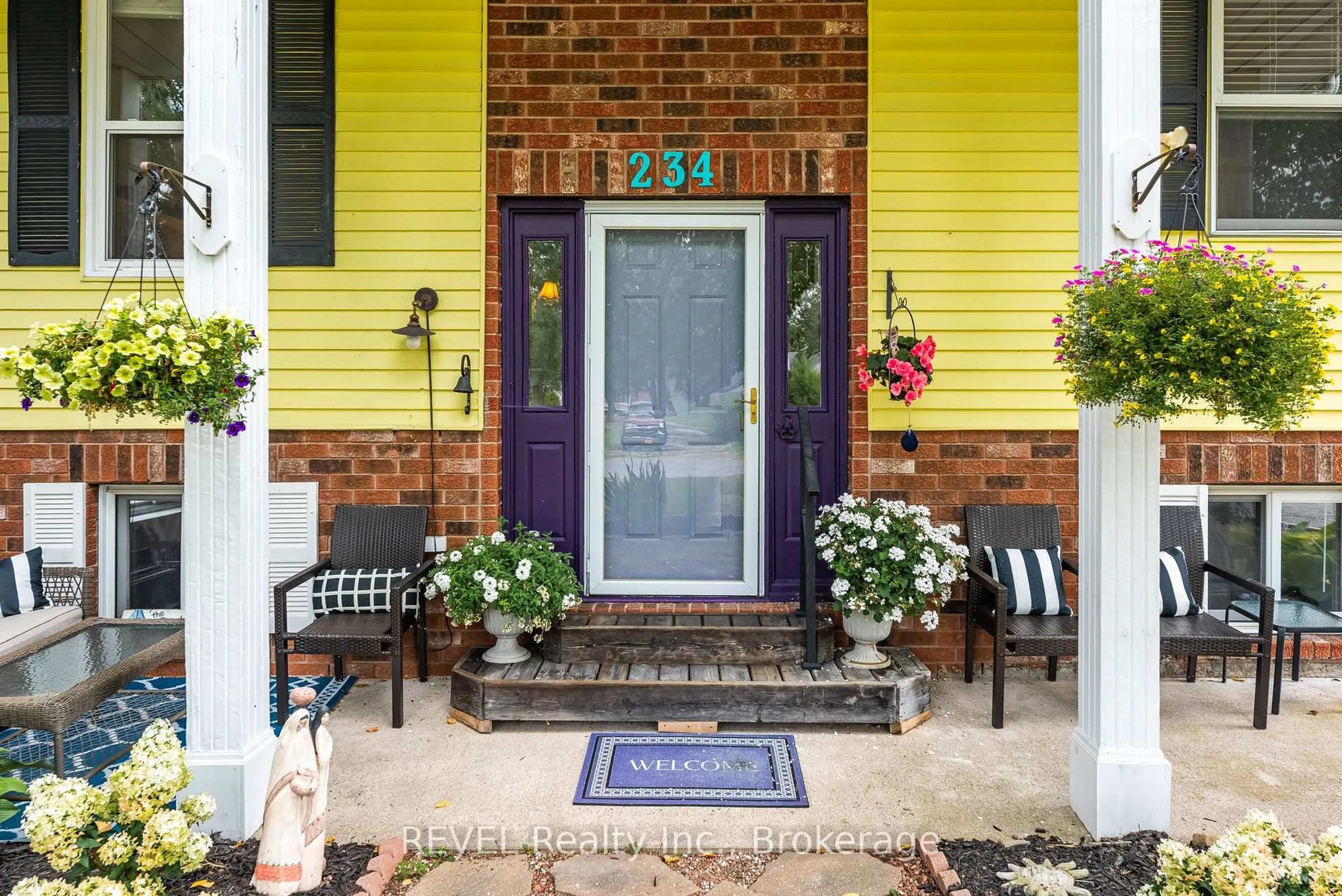 Indoor entryway for 234 Cherryhill Blvd, Fort Erie Ontario L0S 1B0