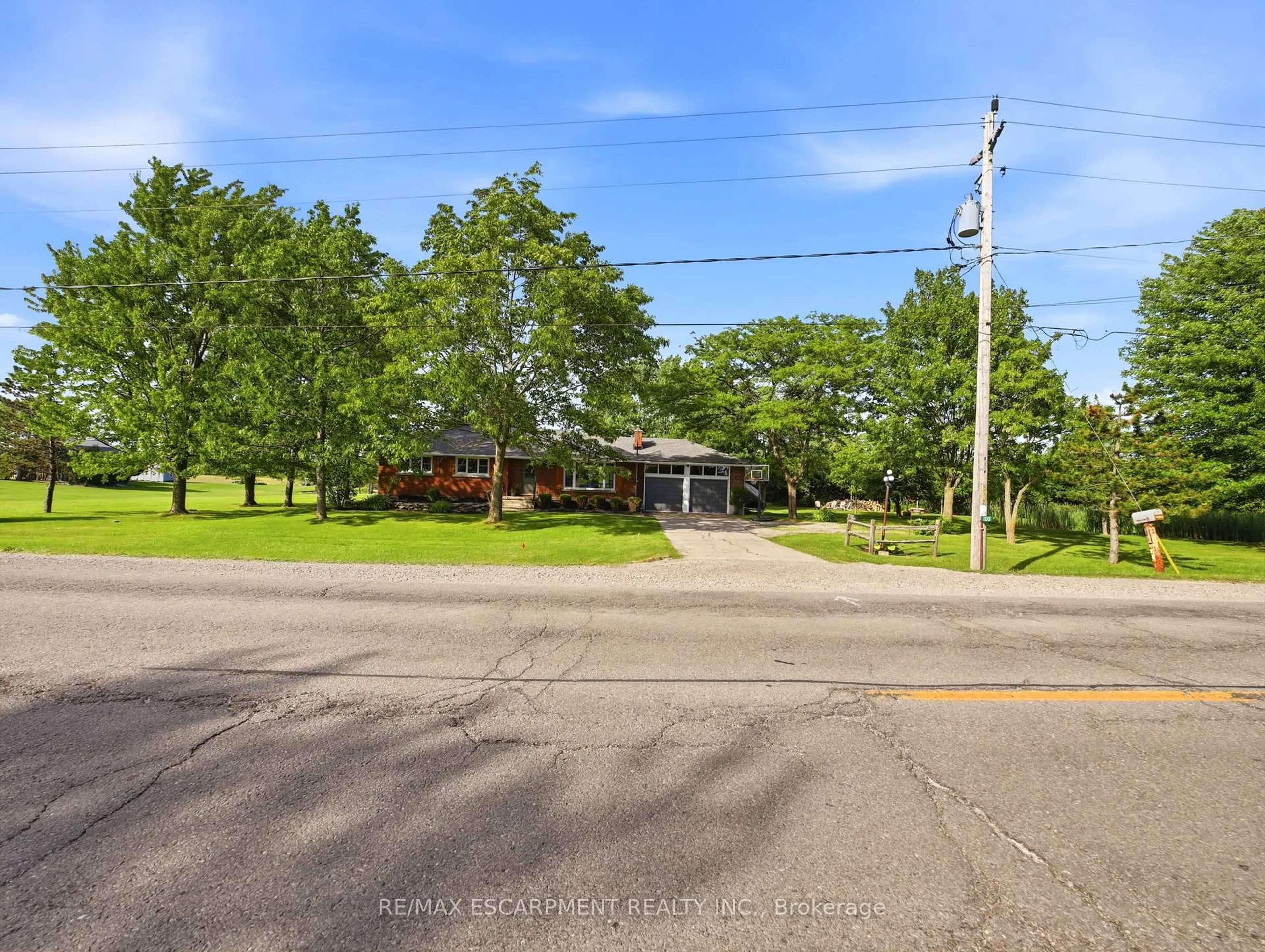 A pic from outside/outdoor area/front of a property/back of a property/a pic from drone, street for 135 Port Maitland Rd, Haldimand Ontario N1A 2W6