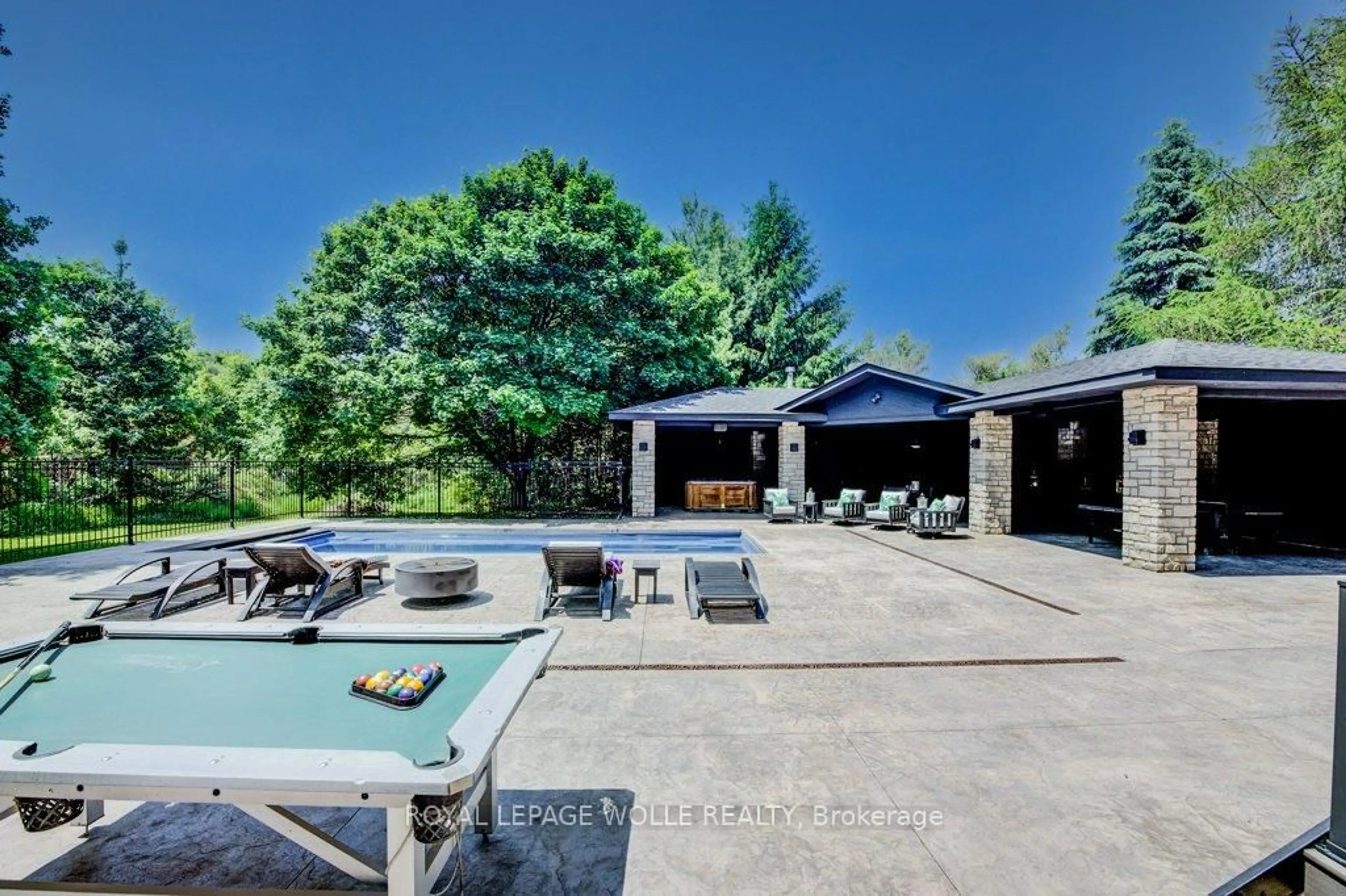 Patio, water/lake/river/ocean view for 8466 Sideroad 30, Centre Wellington Ontario N0B 2K0
