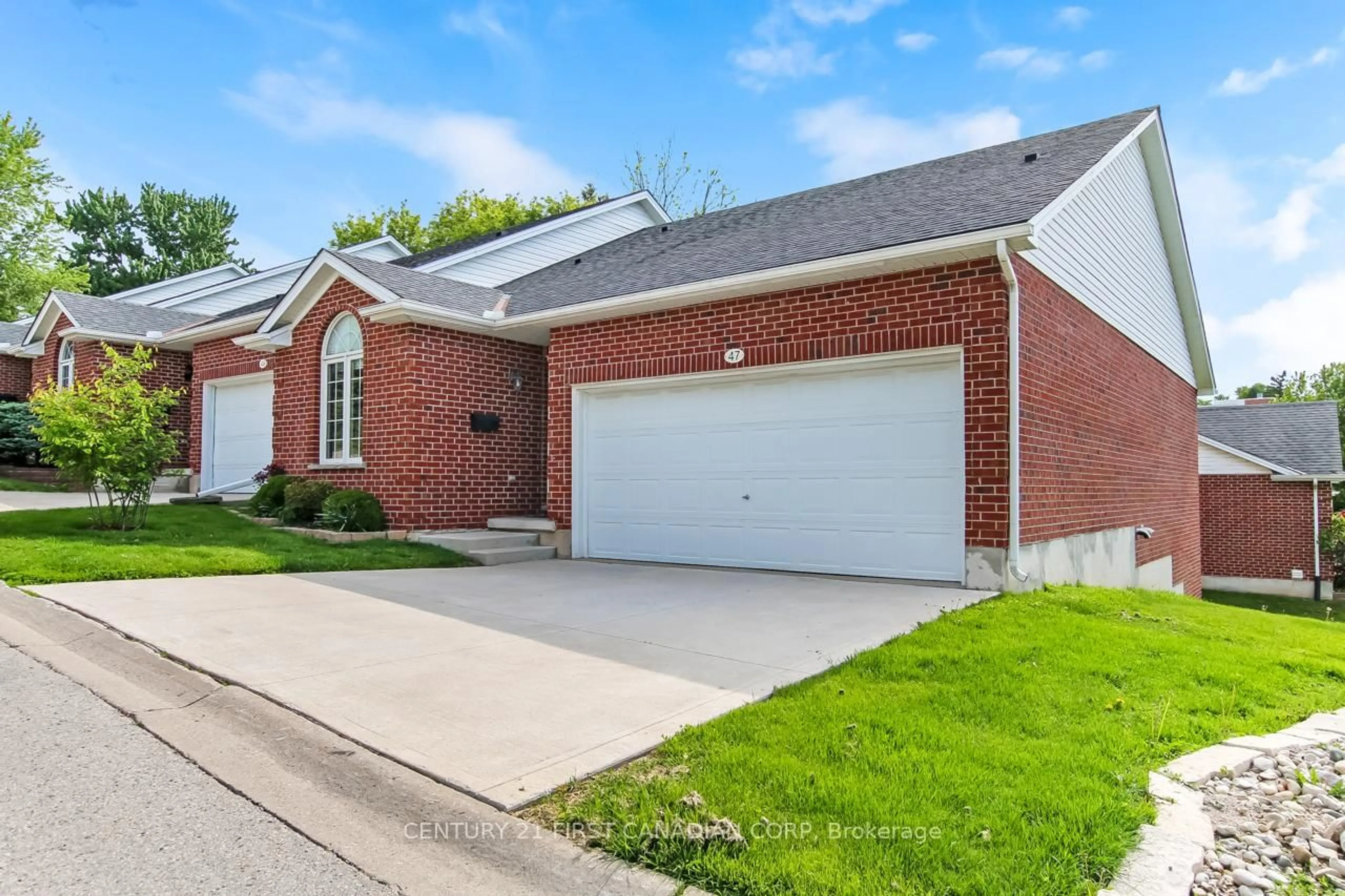 Home with brick exterior material, street for 1077 Hamilton Rd #47, London East Ontario N5W 6G3