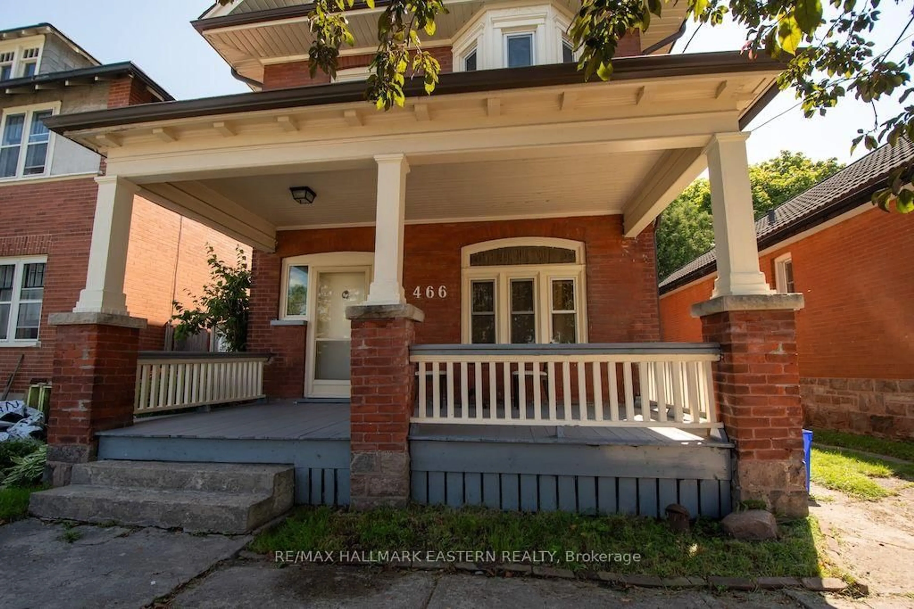 Home with brick exterior material, street for 466 Rubidge St, Peterborough Ontario K9H 4E5