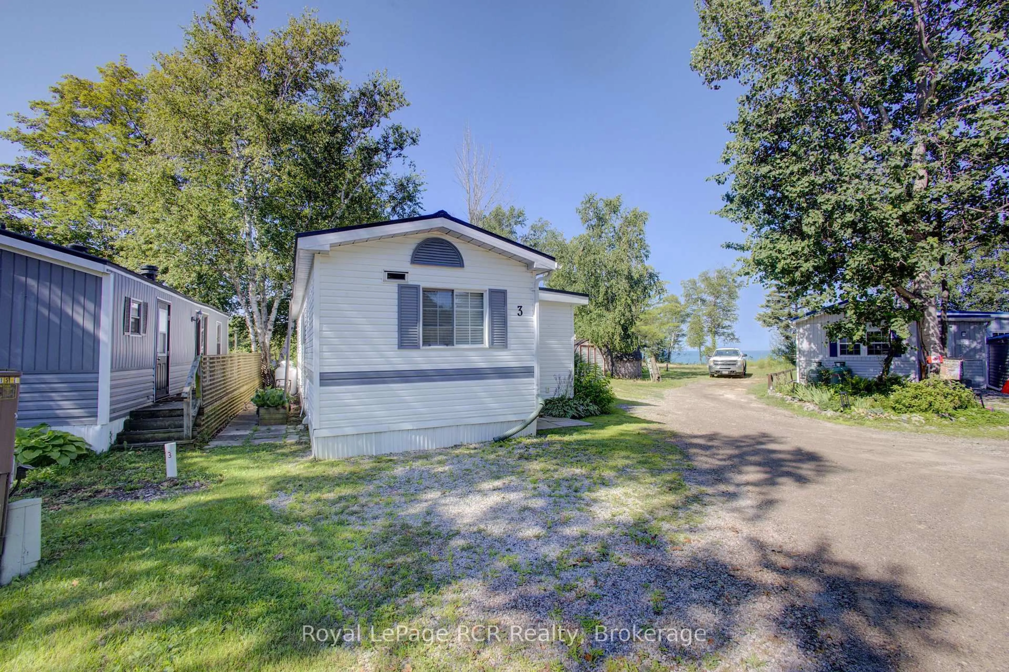 Unknown for 79681 Bluewater Hwy 21 #3 Maple St, Central Huron Ontario N7A 3X8