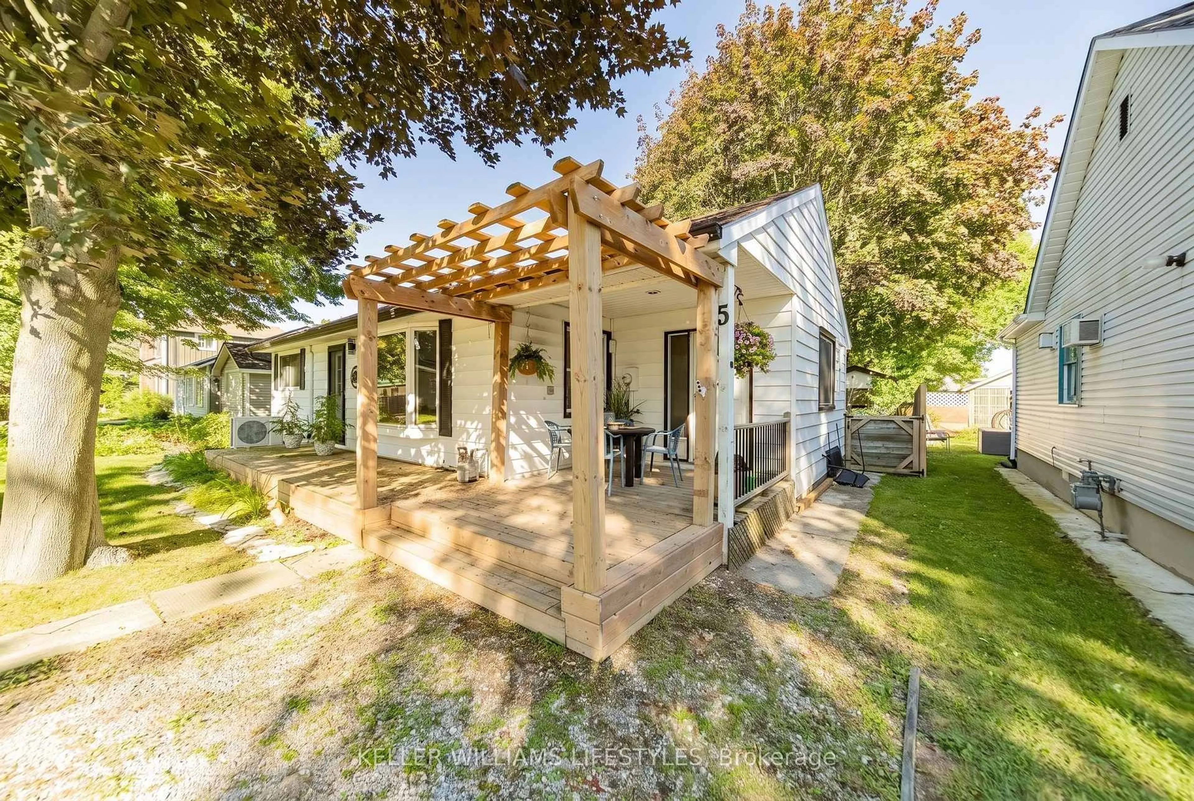 Patio, street for 71214 Karen Dr, Bluewater Ontario N0M 1N0