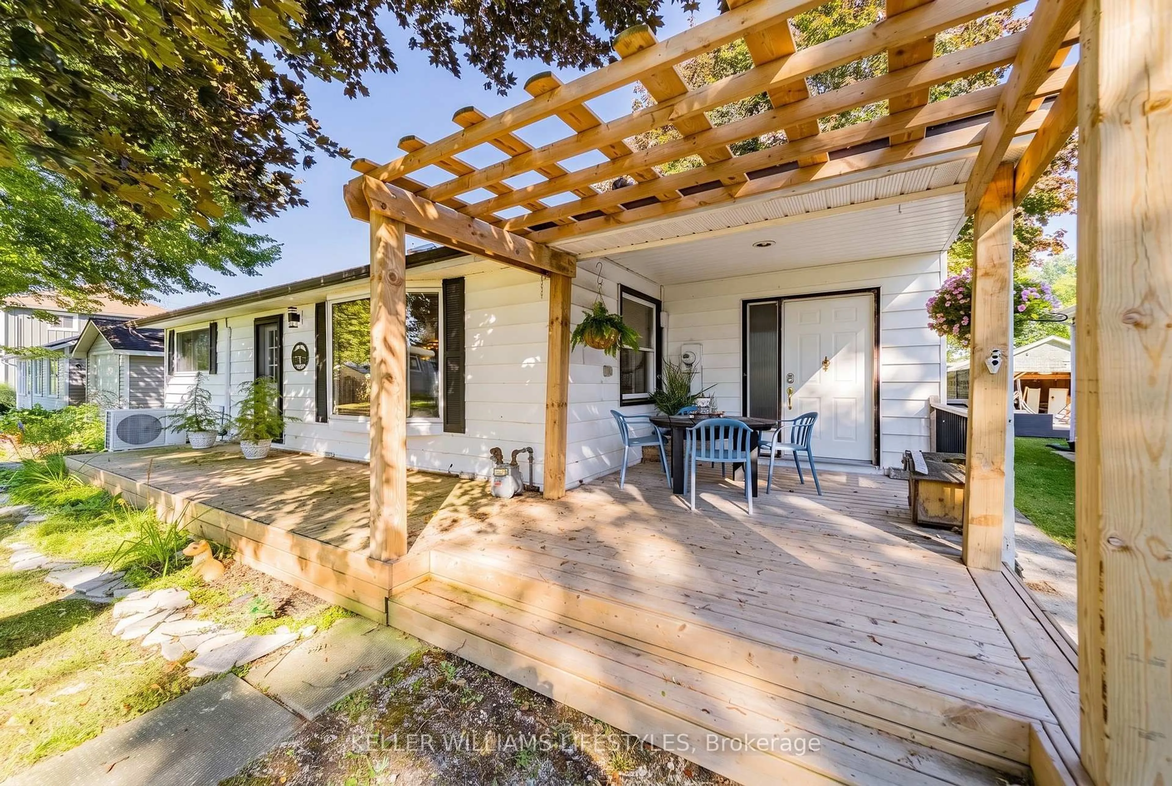 Patio, street for 71214 Karen Dr, Bluewater Ontario N0M 1N0