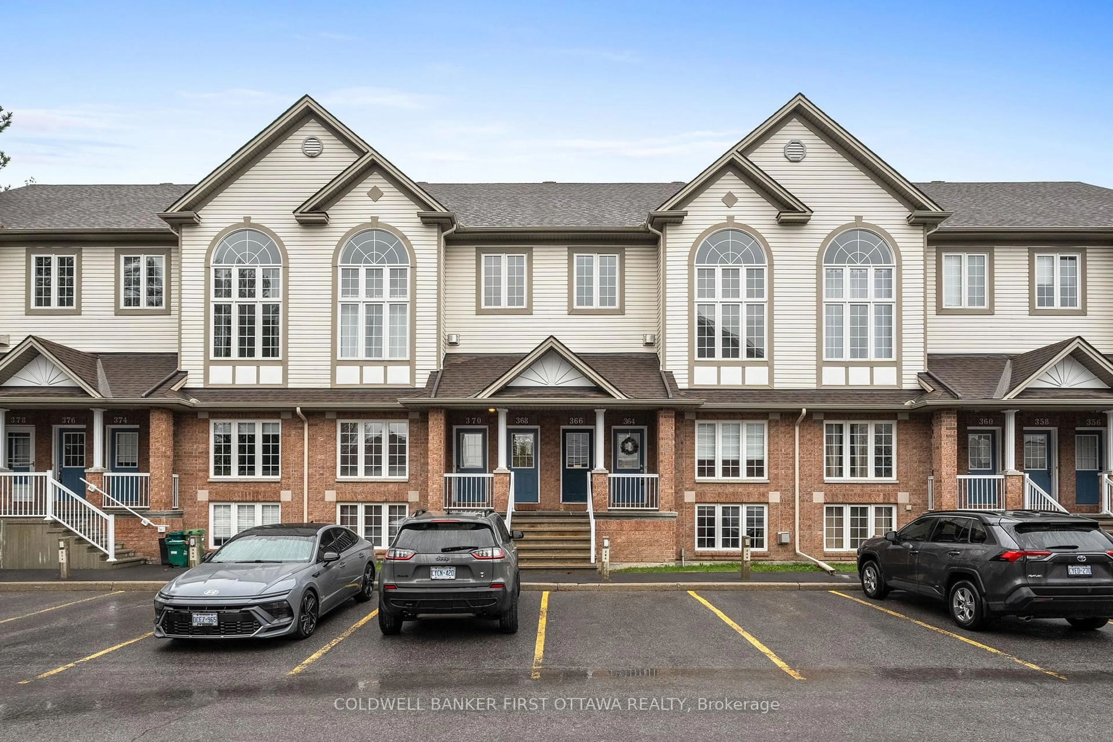 Unknown for 366 Wiffen Private, Ottawa Ontario K2H 1G4