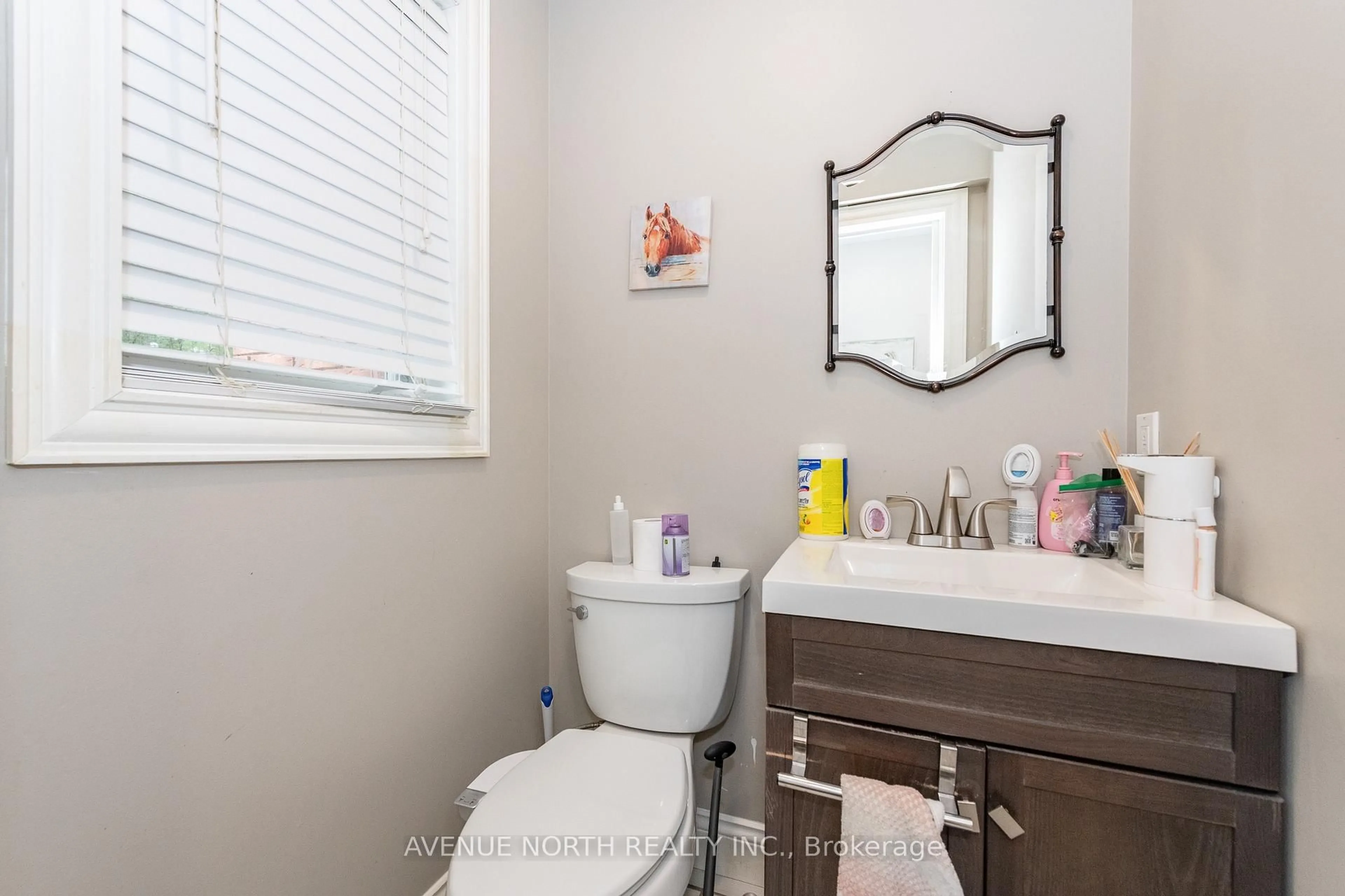 Standard bathroom, ceramic/tile floor for 501 Lawler Cres, Ottawa Ontario K4A 3Y4