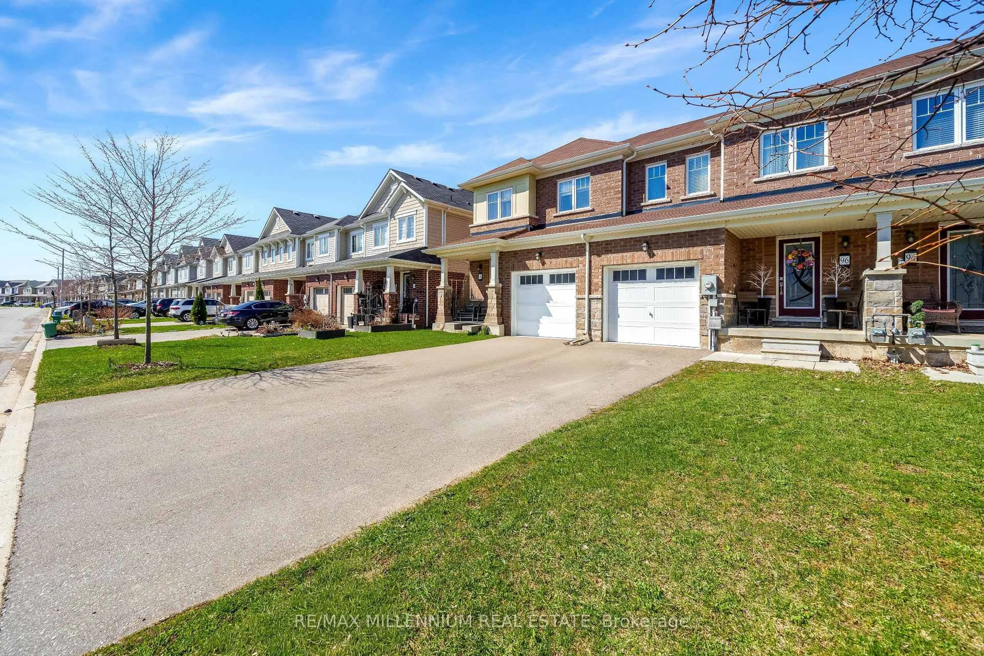 Home with brick exterior material, street for 96 Esther Cres, Thorold Ontario L3B 0G3