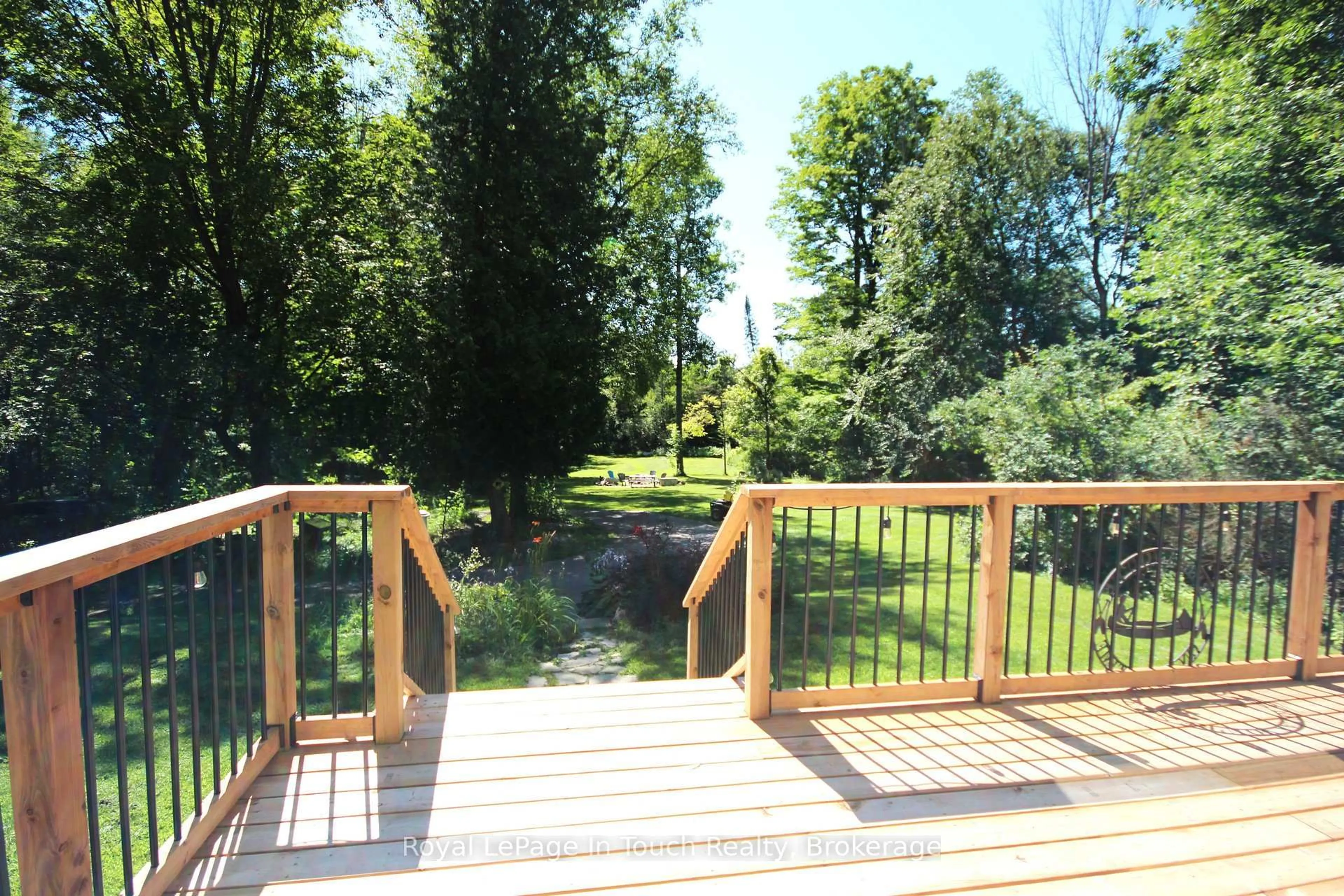 Patio, forest/trees view for 18 Shady Glen Lane, Mono Ontario L9W 6G9
