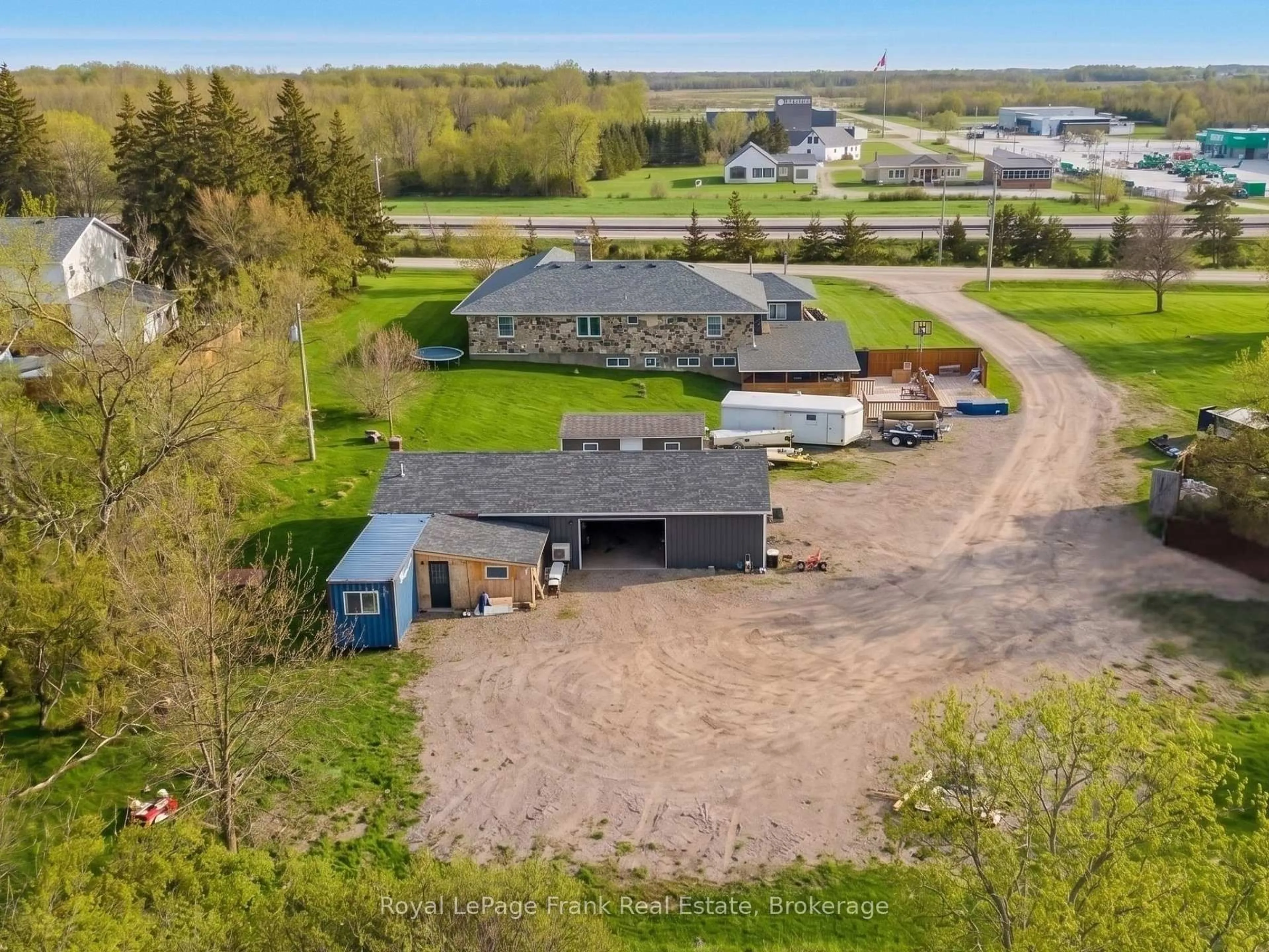 A pic from outside/outdoor area/front of a property/back of a property/a pic from drone, water/lake/river/ocean view for 241 Bellevue Dr, Belleville Ontario K8N 4Z5