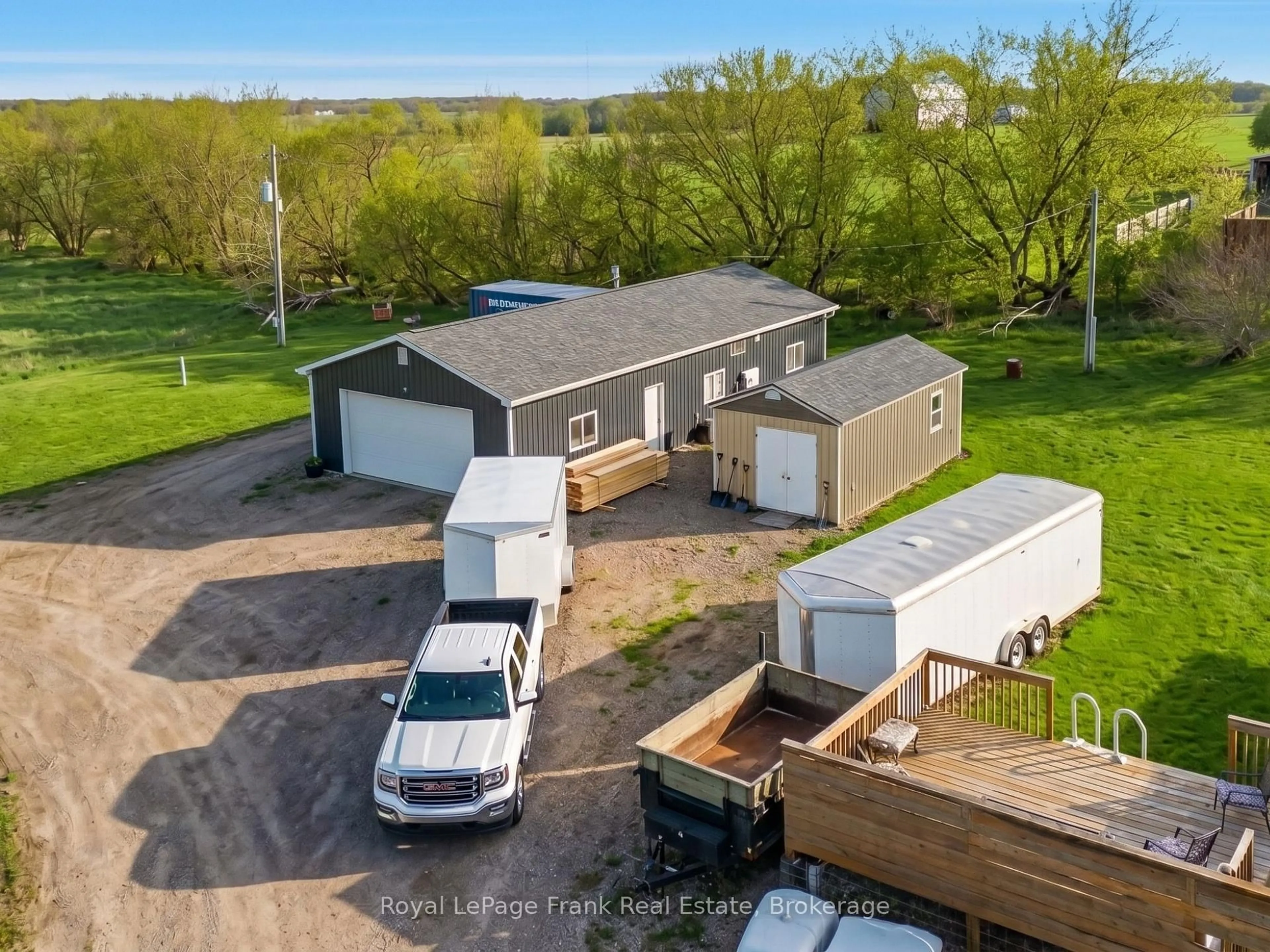 A pic from outside/outdoor area/front of a property/back of a property/a pic from drone, street for 241 Bellevue Dr, Belleville Ontario K8N 4Z5