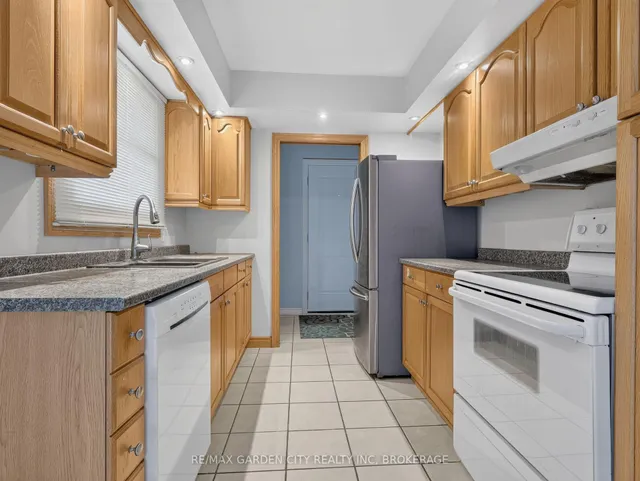 19 Black Knight Rd, St. Catharines 3
