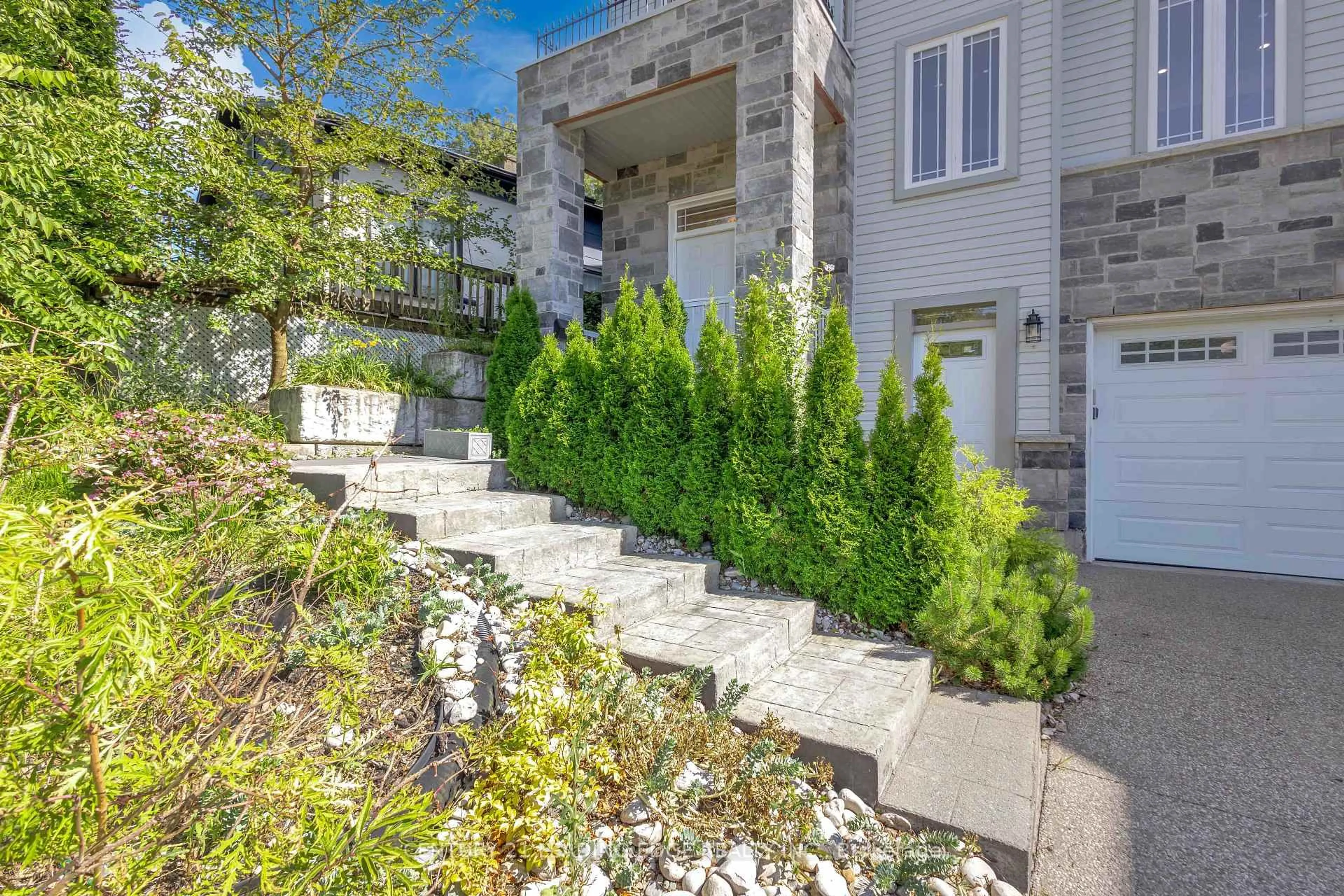 Patio, street for 67 Bradley St, St. Catharines Ontario L2T 1R5