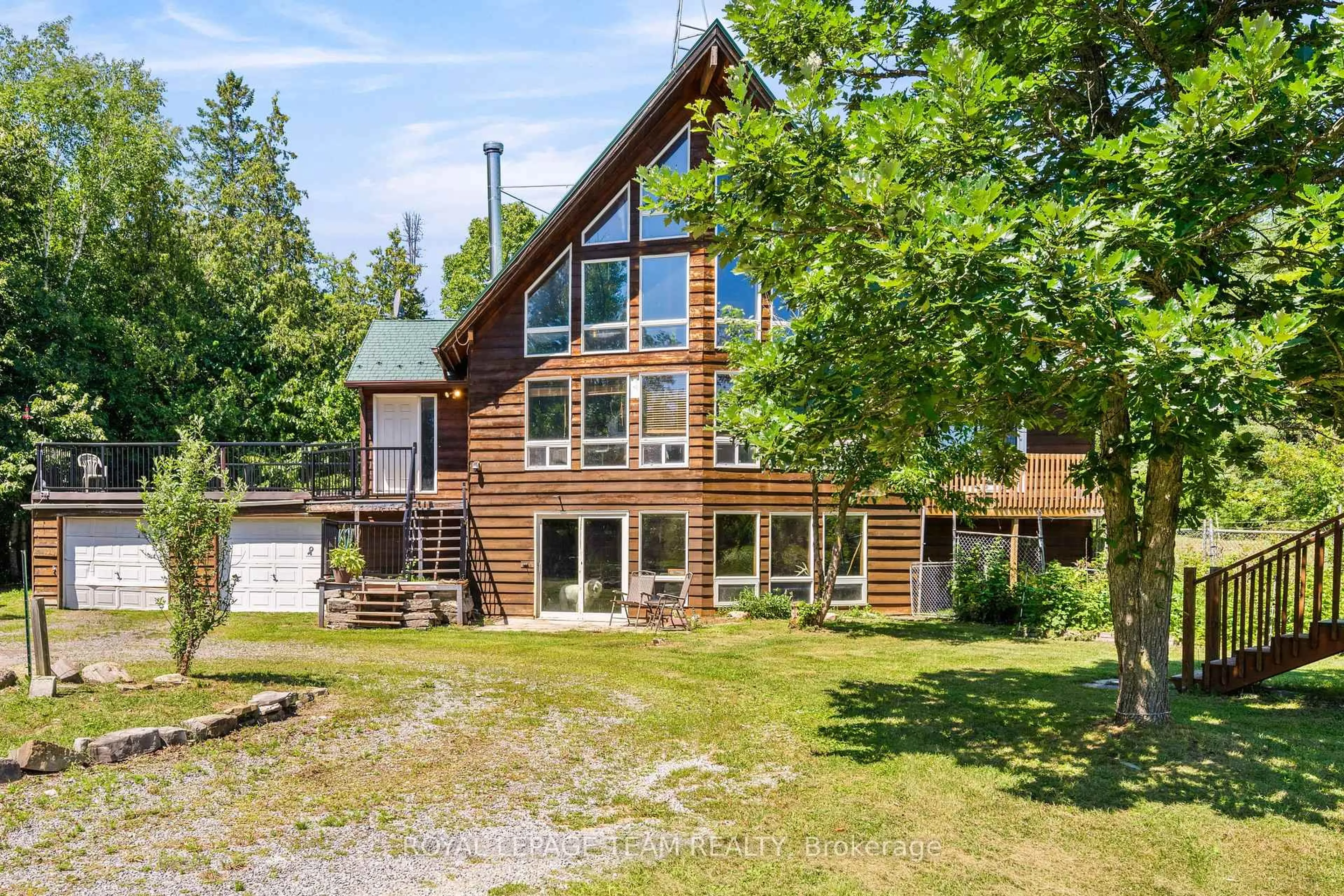 A pic from outside/outdoor area/front of a property/back of a property/a pic from drone, water/lake/river/ocean view for 4984 Dunrobin Rd, Ottawa Ontario K0A 3M0