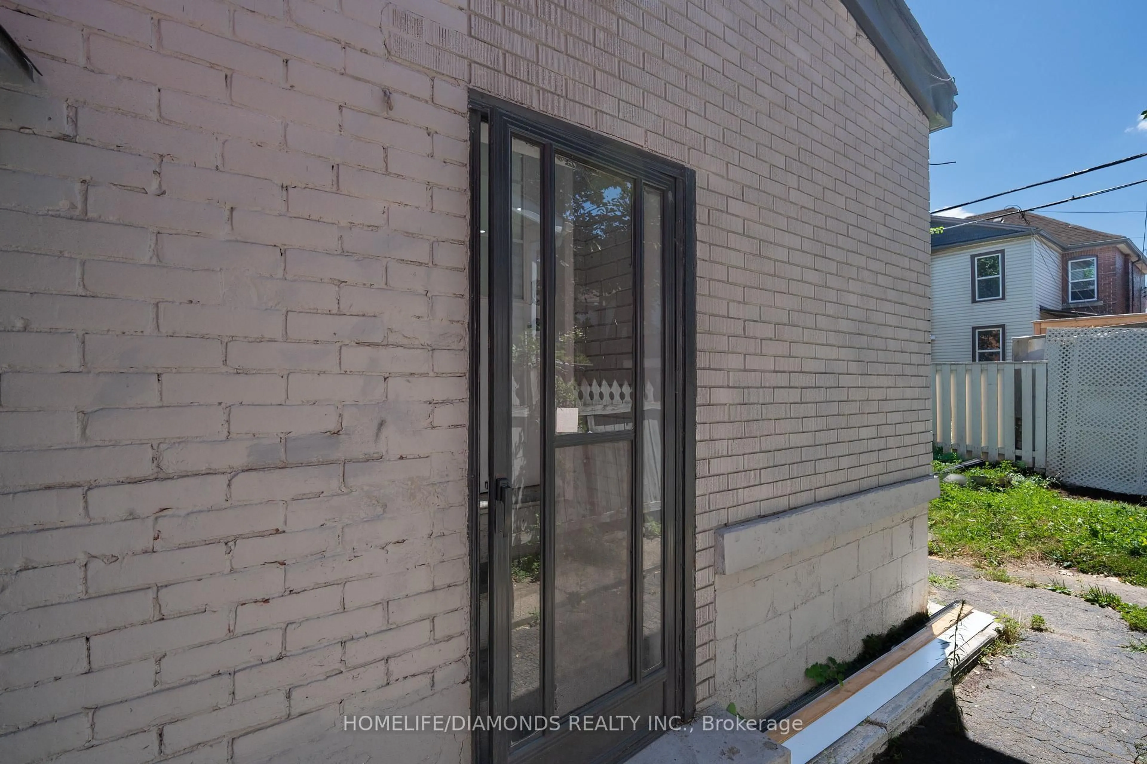 Home with brick exterior material, street for 20 Somerset Ave, Hamilton Ontario L8L 2L5