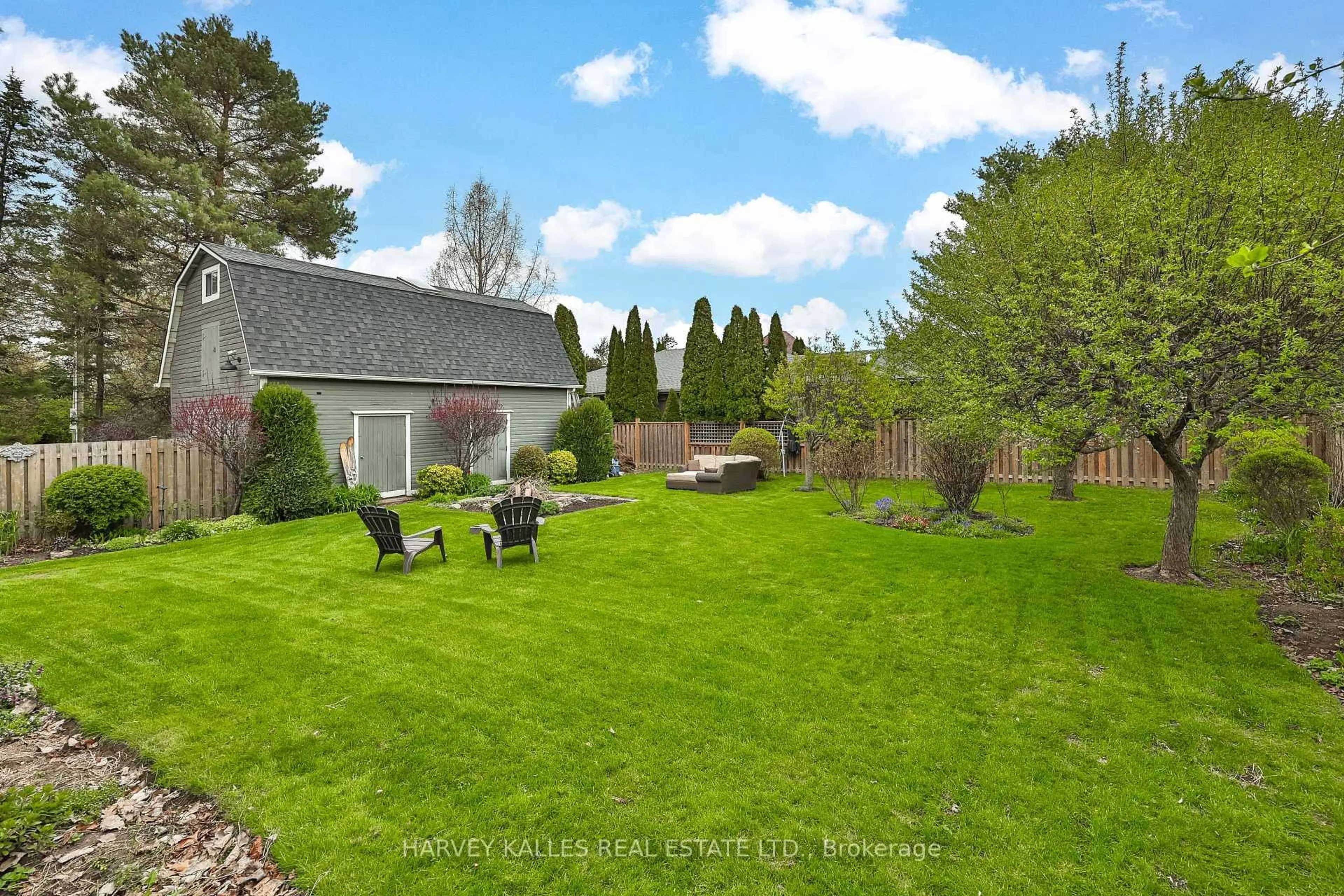 A pic from outside/outdoor area/front of a property/back of a property/a pic from drone, unknown for 179 Niagara St, Niagara-on-the-Lake Ontario L0S 1J0