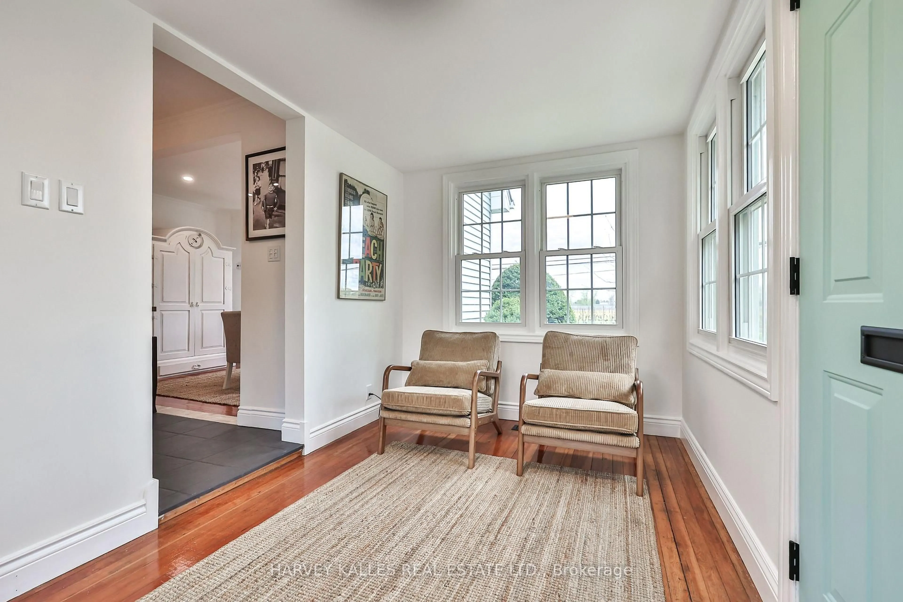 Indoor entryway for 179 Niagara St, Niagara-on-the-Lake Ontario L0S 1J0