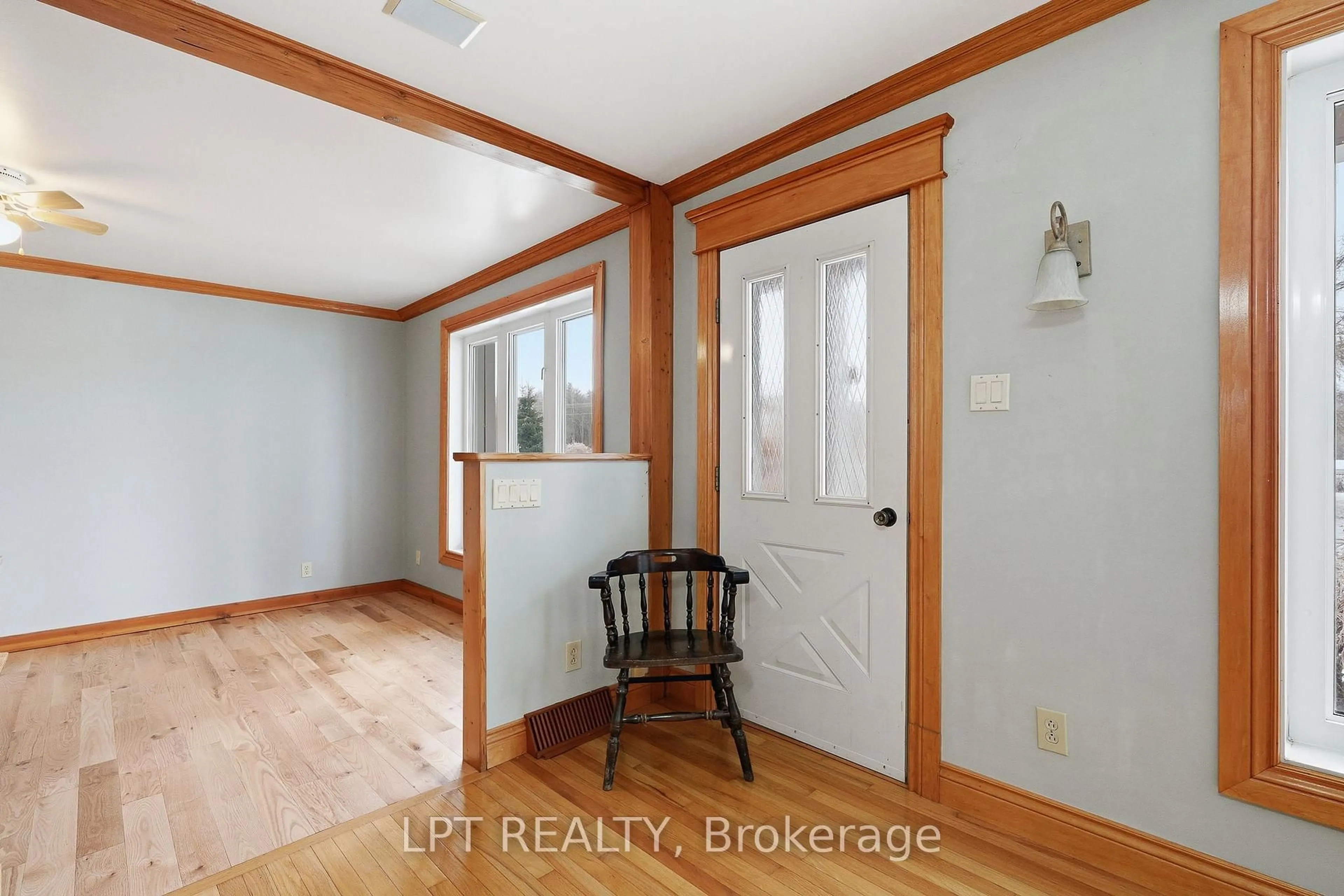 Indoor entryway for 6671 County Road 10 Rd, The Nation Ontario K0B 1R0