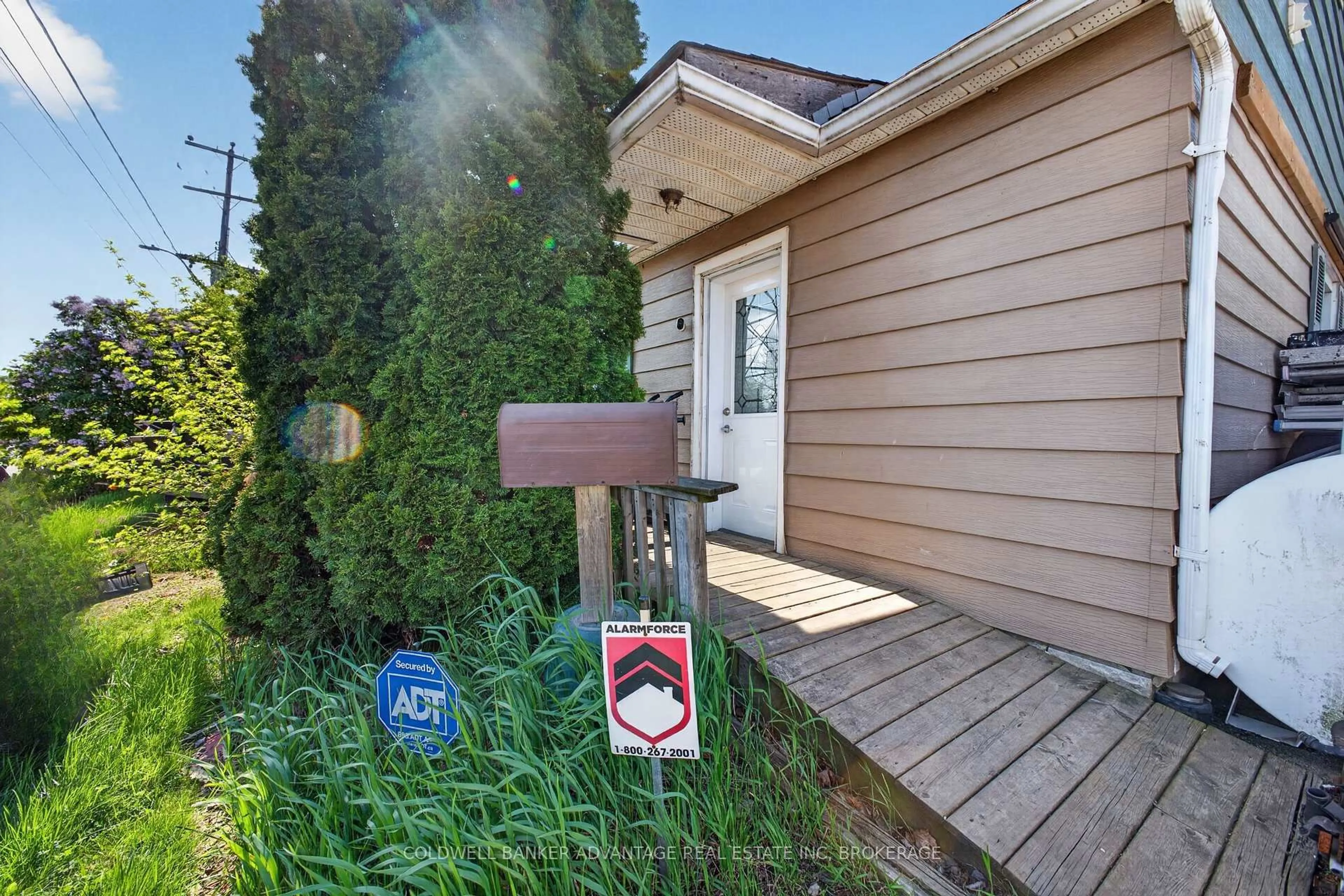 Unknown for 614 Waterloo St, Hamilton Ontario L8H 6V5