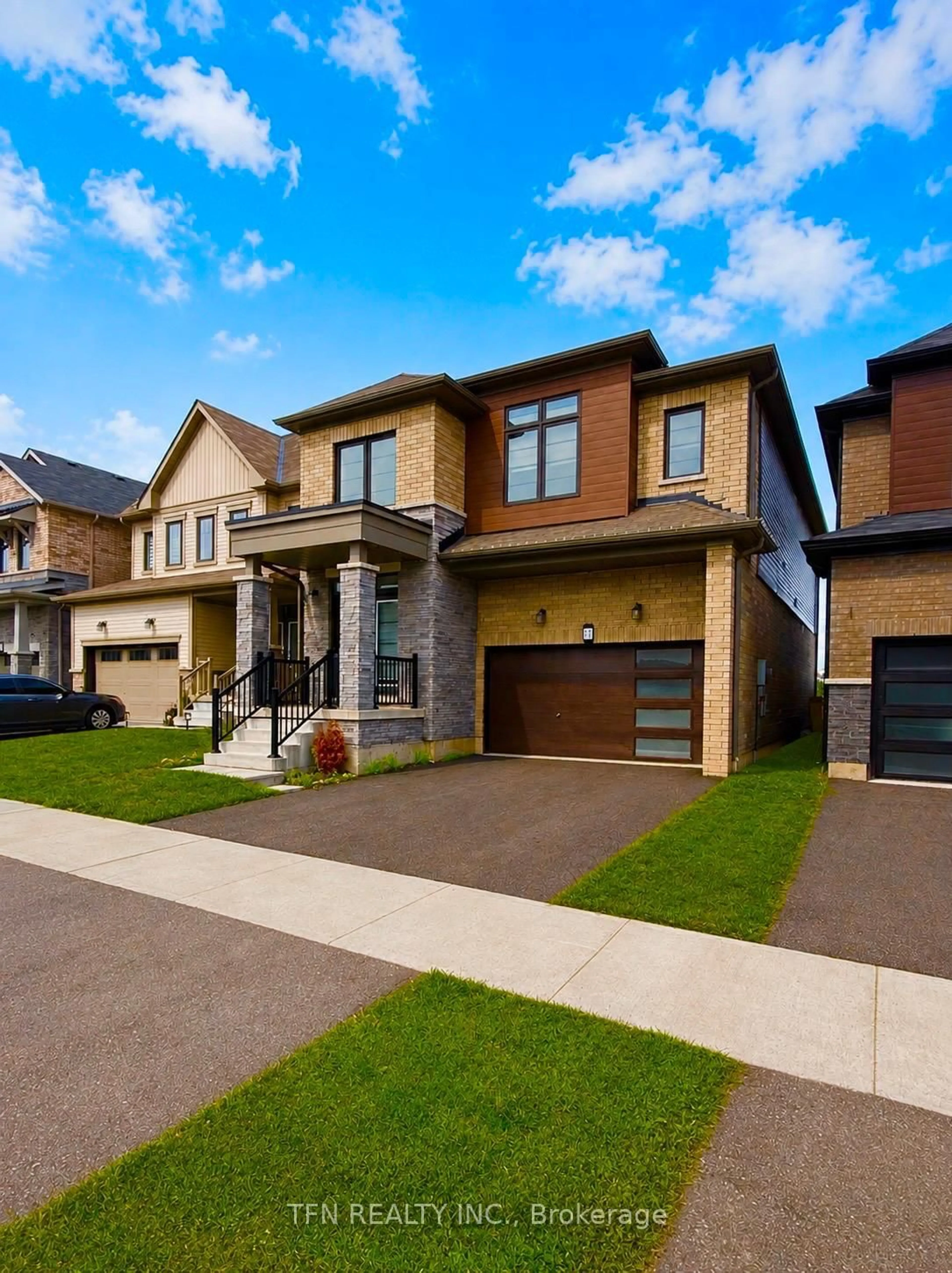 Home with brick exterior material, street for 71 Sundin Dr, Haldimand Ontario N3W 0H3