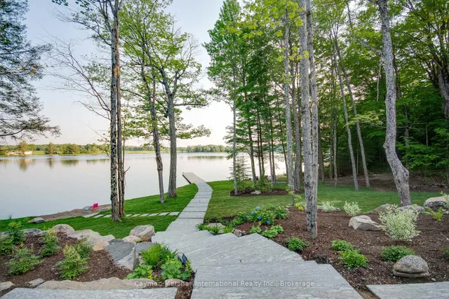 1331 South Monck Dr #4, Muskoka Lakes