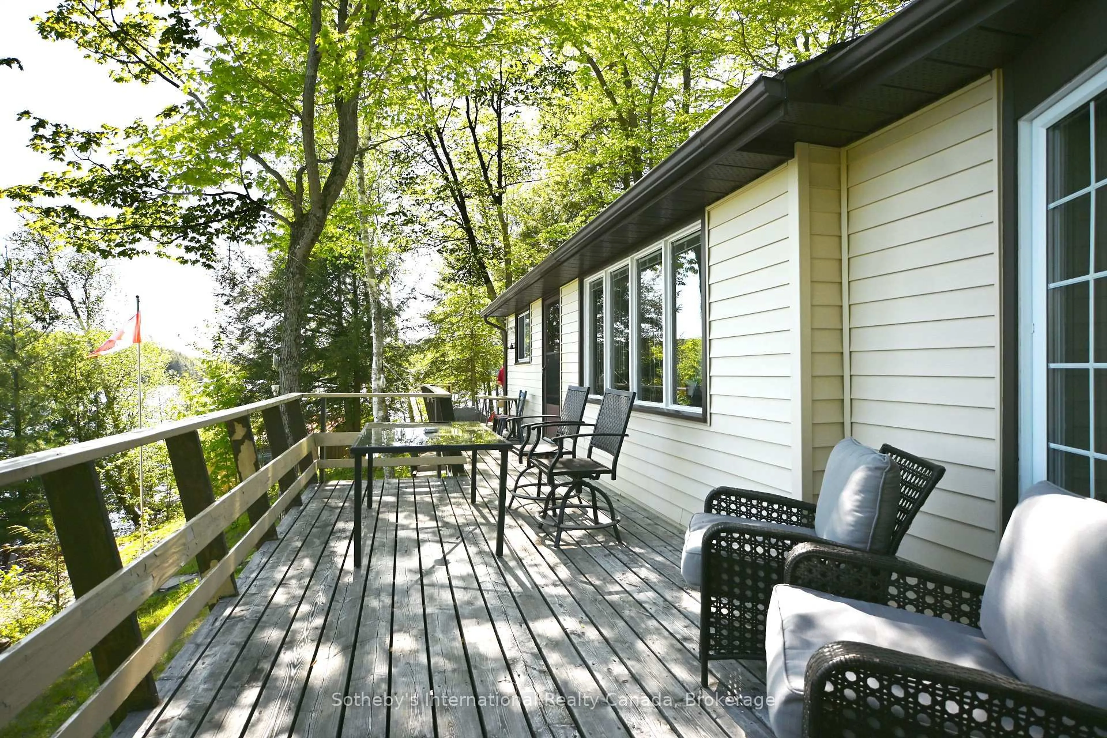 Patio, water/lake/river/ocean view for 41 Deerfield Rd, McKellar Ontario P2A 0B4