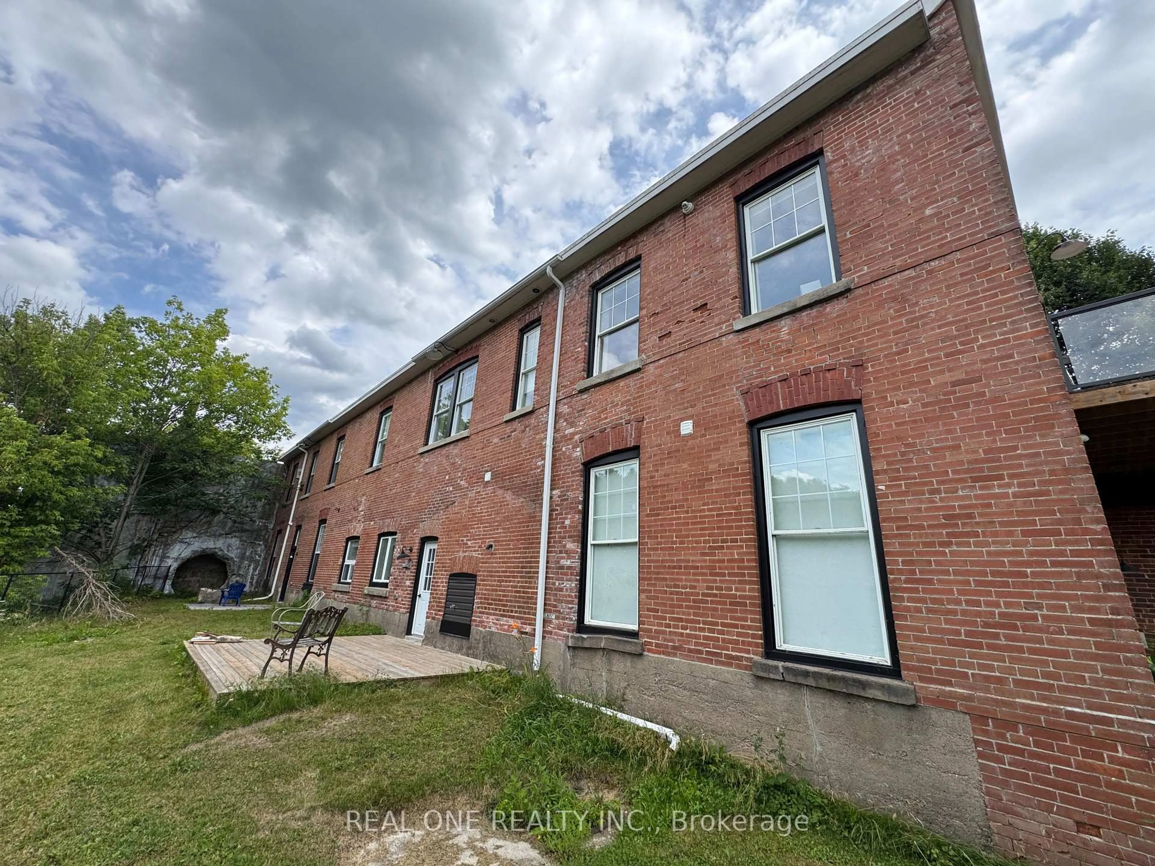 Home with brick exterior material, building for 145 Syples St, Burk's Falls Ontario P0A 1C0