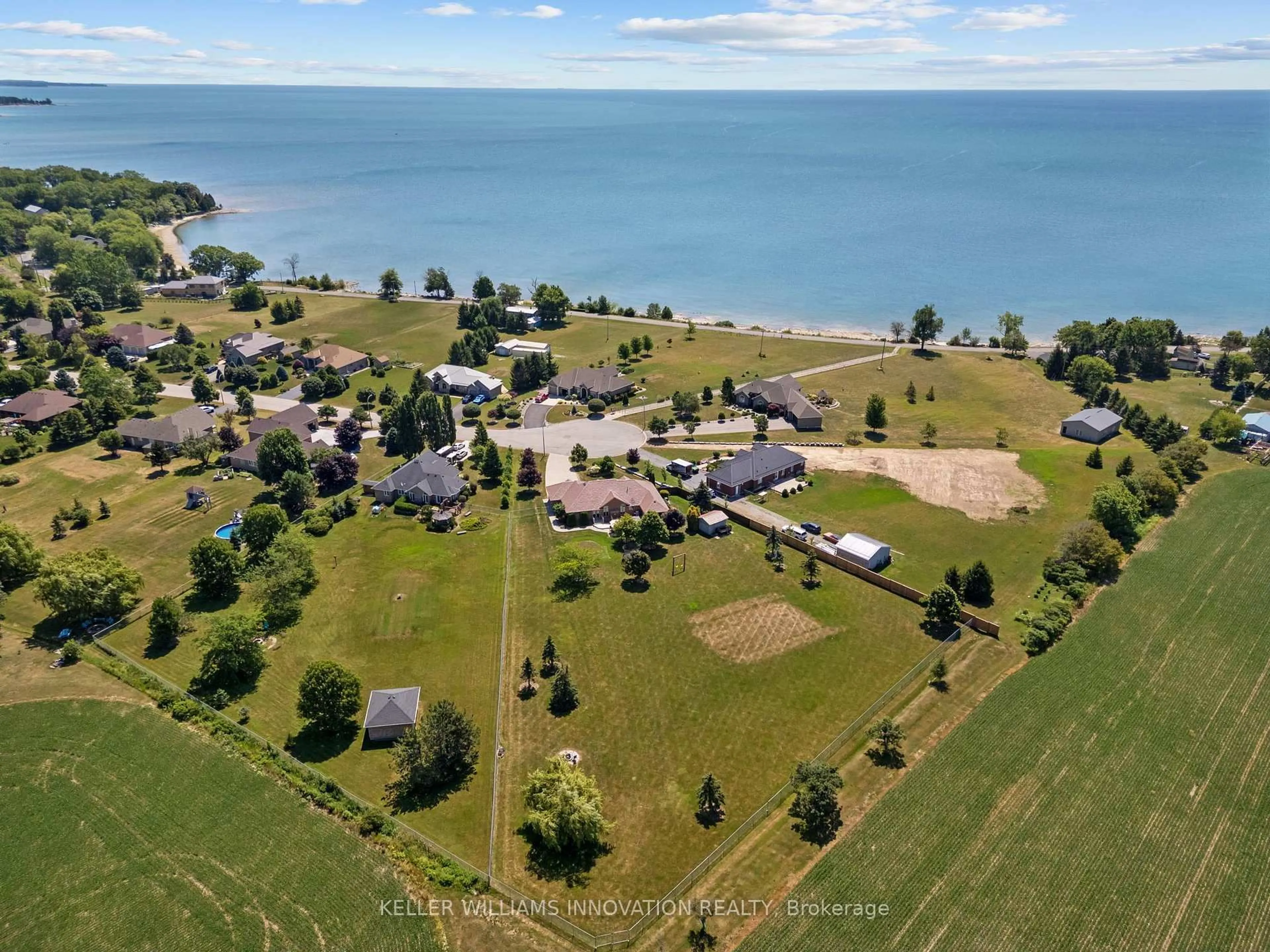 A pic from outside/outdoor area/front of a property/back of a property/a pic from drone, water/lake/river/ocean view for 18 Featherstone Ave, Haldimand Ontario N0A 1P0
