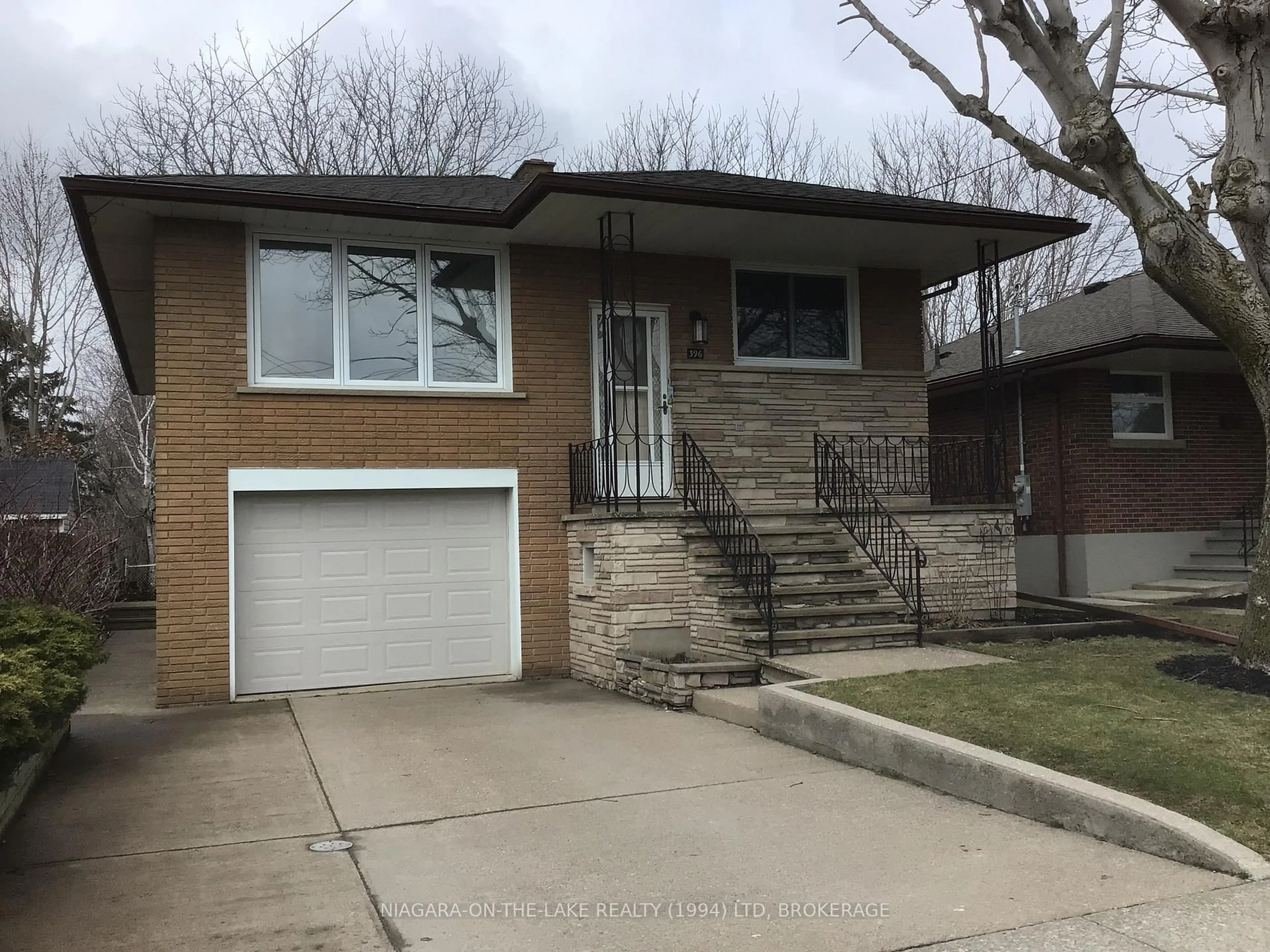 Home with brick exterior material, street for 396 Wellington St, Port Colborne Ontario L3K 2K6