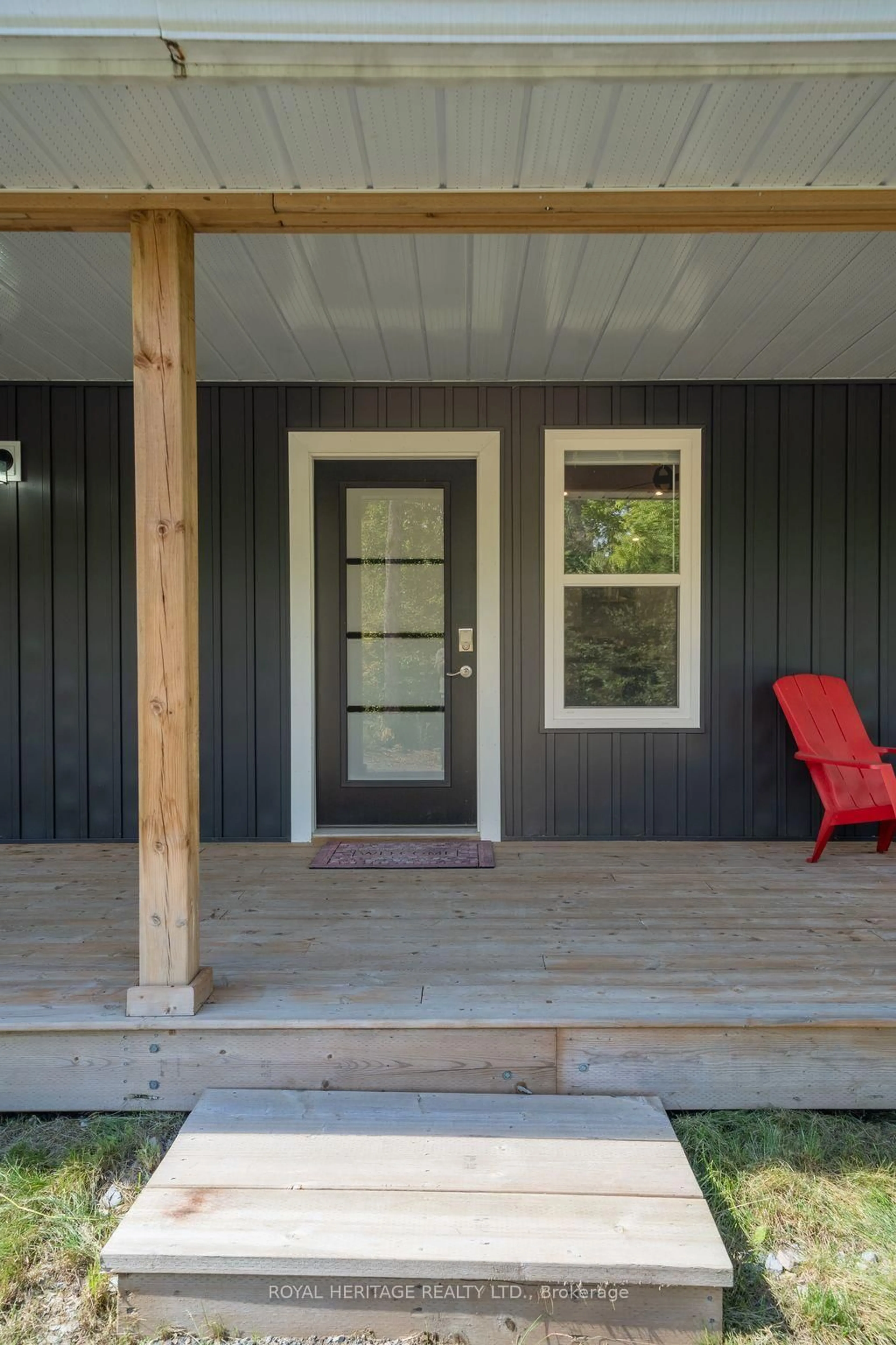 Home with vinyl exterior material, street for 20195 62 Highway, Madoc Ontario K0K 1Y0