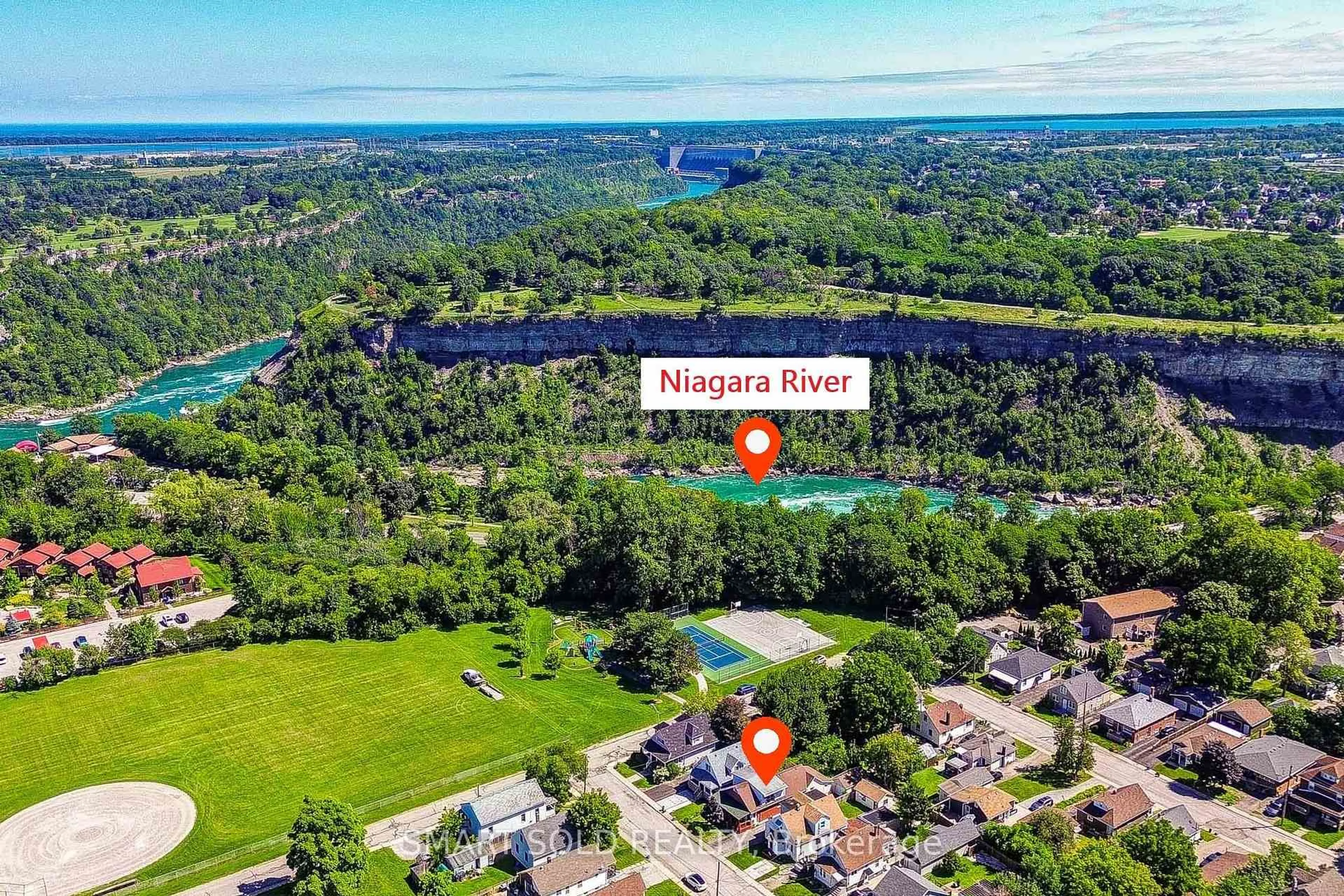 A pic from outside/outdoor area/front of a property/back of a property/a pic from drone, water/lake/river/ocean view for 4096 Broughton Ave, Niagara Falls Ontario L2E 3K6