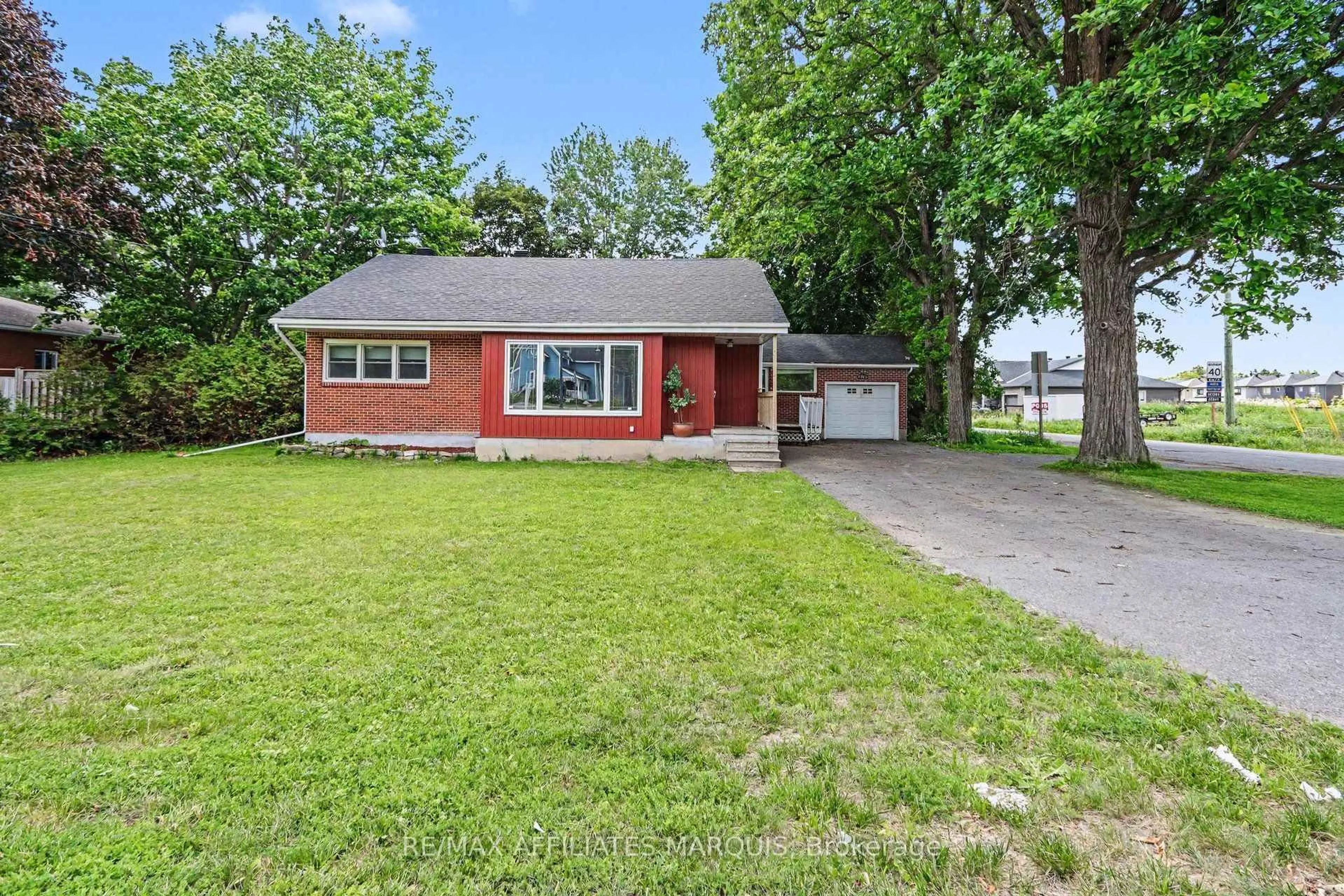 Unknown for 6036 Perth St, Richmond Ontario K0A 2Z0