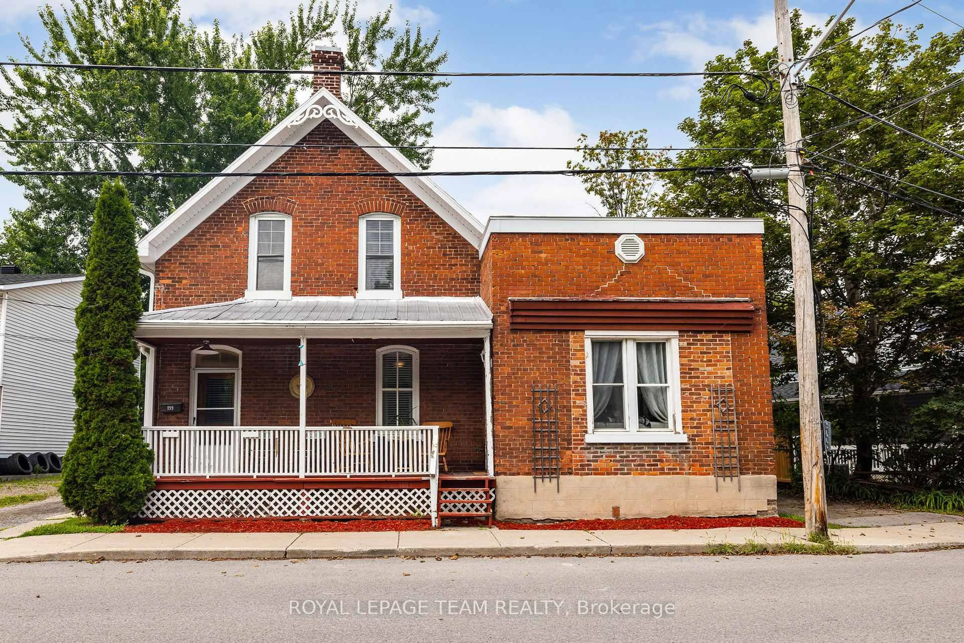 Home with brick exterior material, street for 199-201 William St, Carleton Place Ontario K7C 1X2
