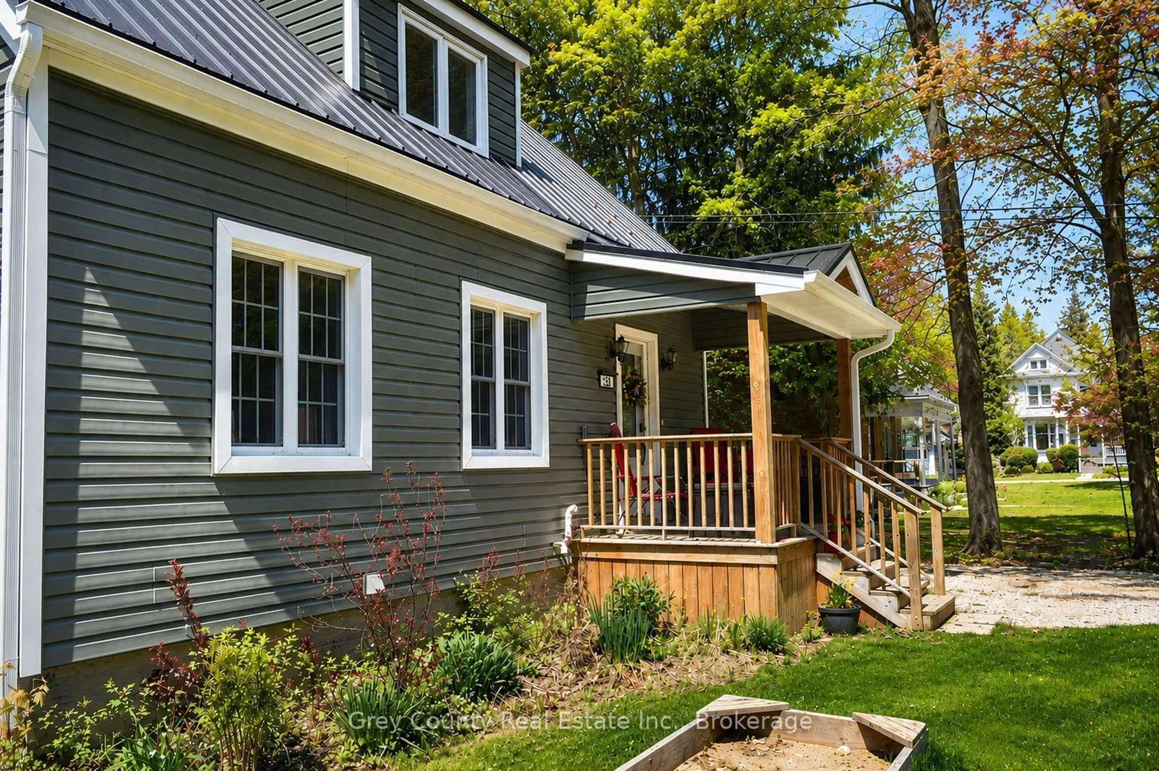 Home with vinyl exterior material, street for 120 Mark St, Grey Highlands Ontario N0C 1H0
