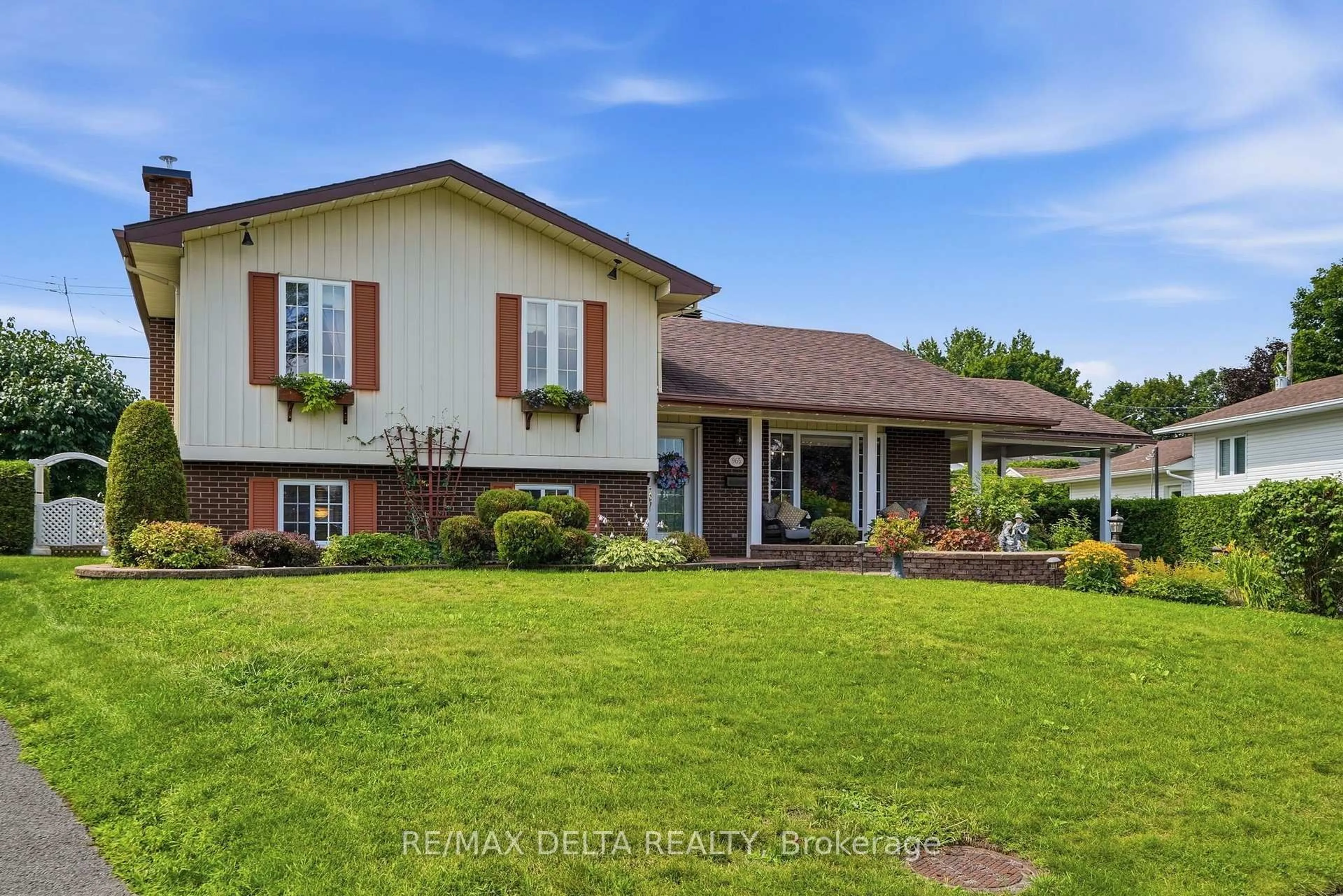 Home with brick exterior material, street for 965 Jerome St, Hawkesbury Ontario K6A 3B1