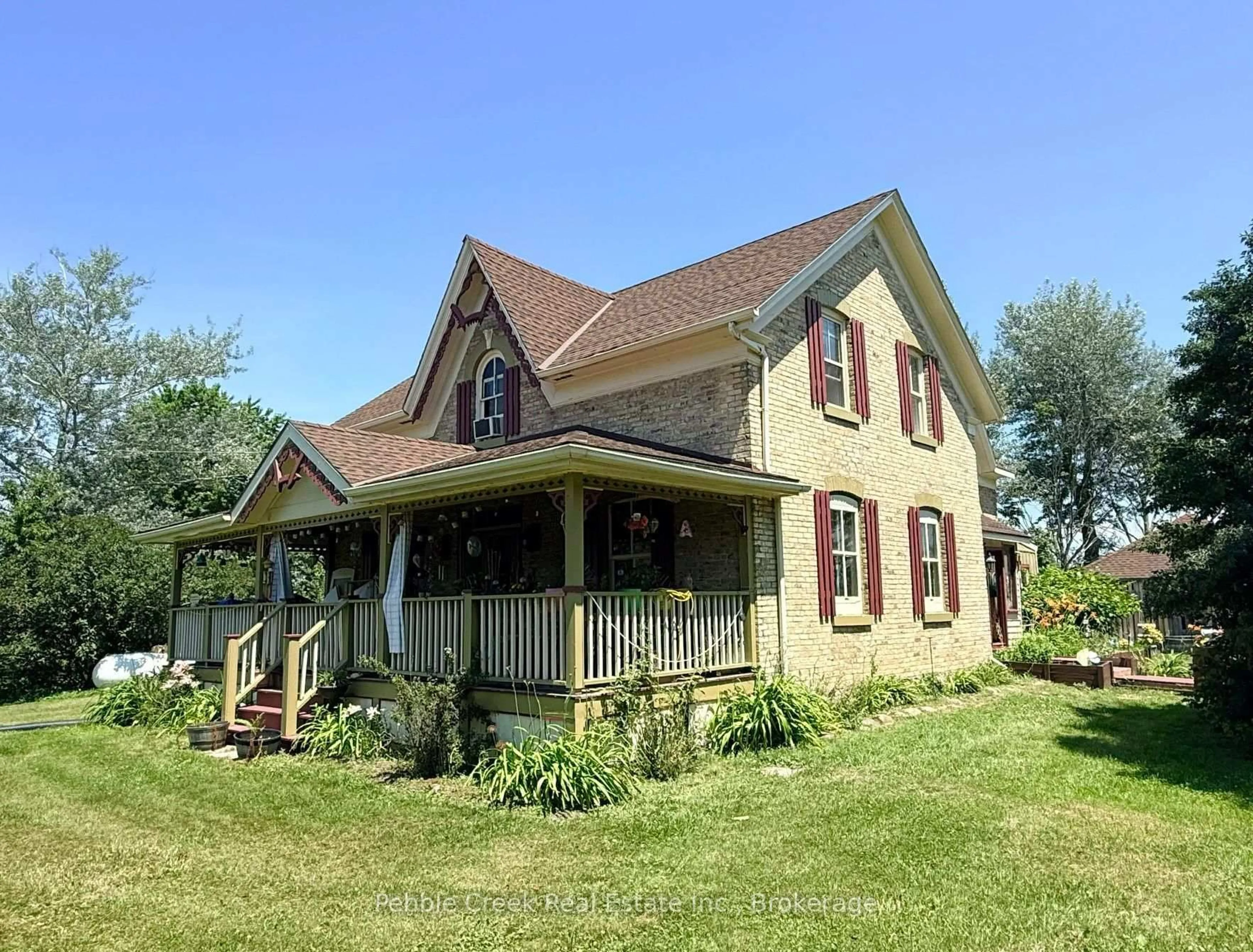 Home with vinyl exterior material, building for 85042 Bluewater Highway, Ashfield-Colborne-Wawanosh Ontario N7A 3X9