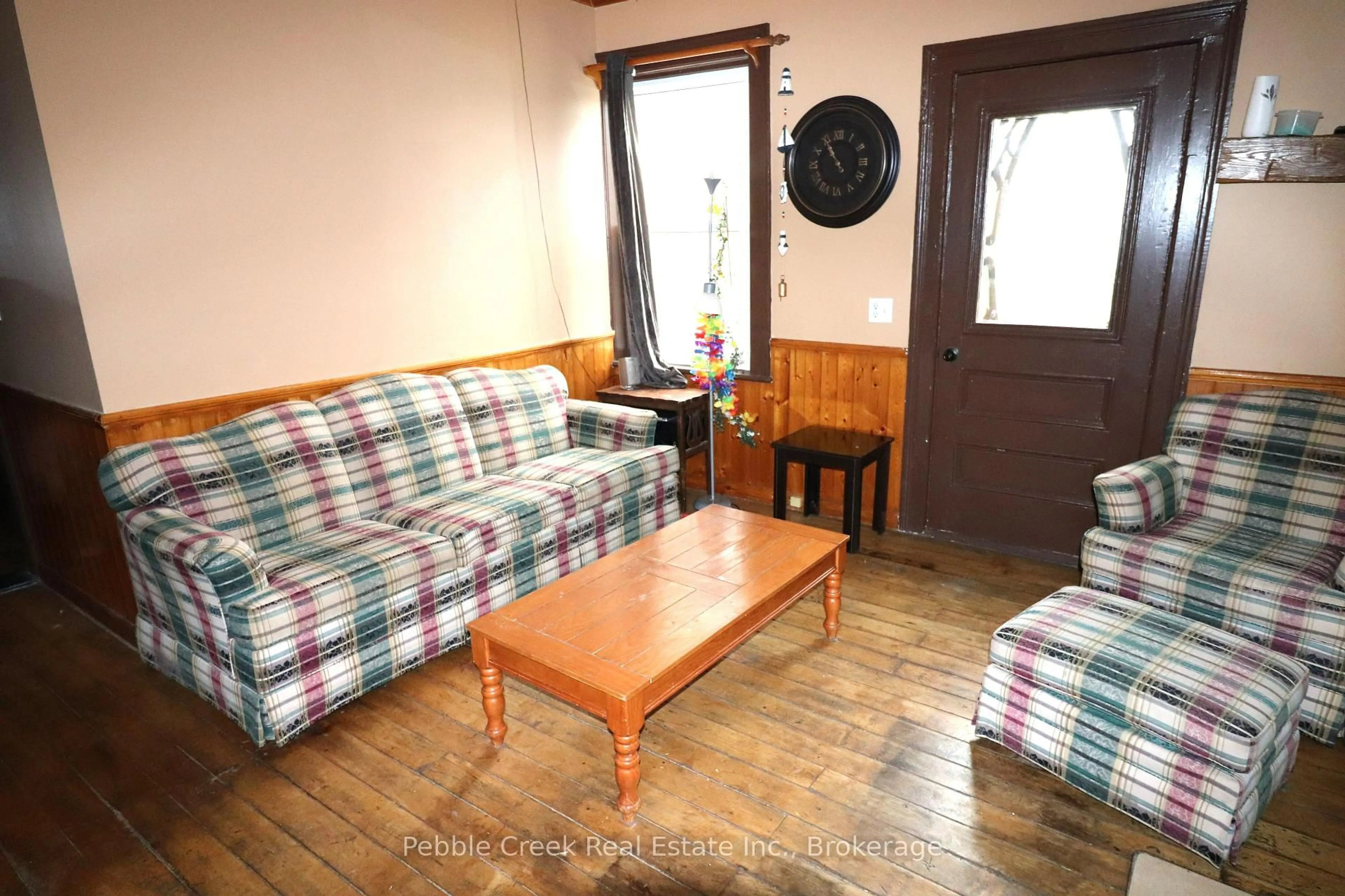 Living room with furniture, unknown for 85042 Bluewater Highway, Ashfield-Colborne-Wawanosh Ontario N7A 3X9