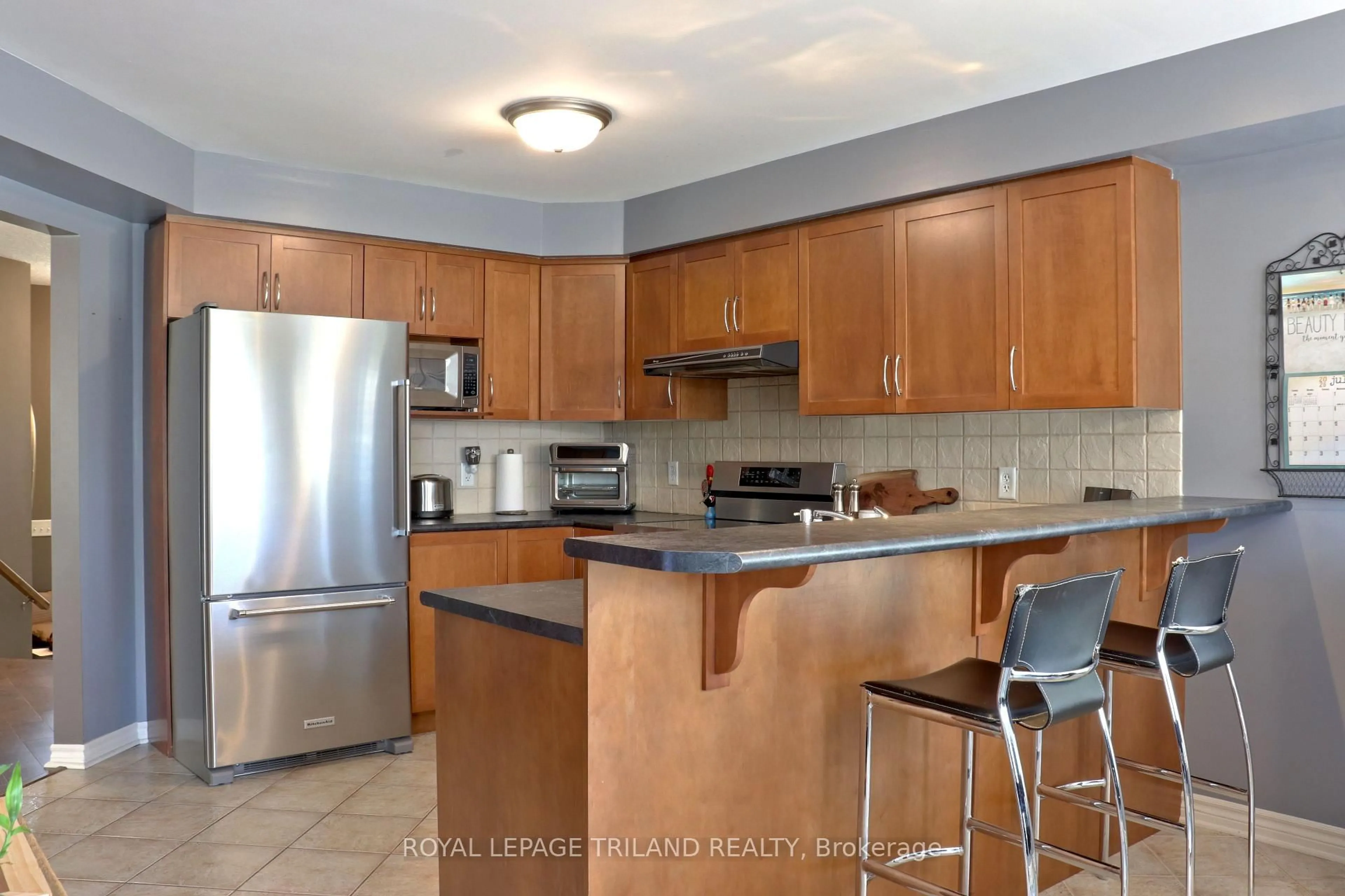 Standard kitchen, unknown for 1842 Gough Ave, London North Ontario N5X 4P6