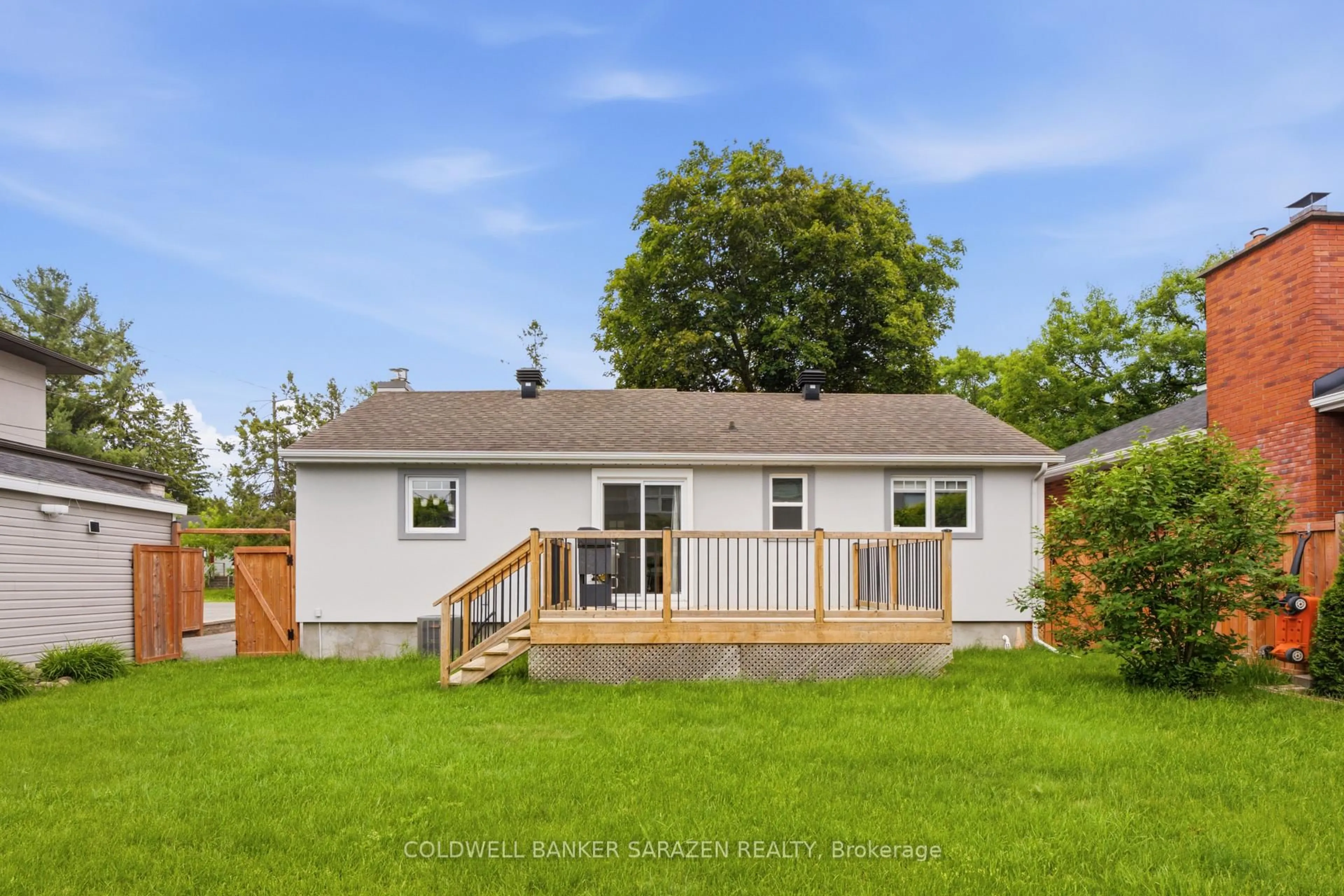 A pic from outside/outdoor area/front of a property/back of a property/a pic from drone, unknown for 79 St Claire Ave, Ottawa Ontario K2G 2A5