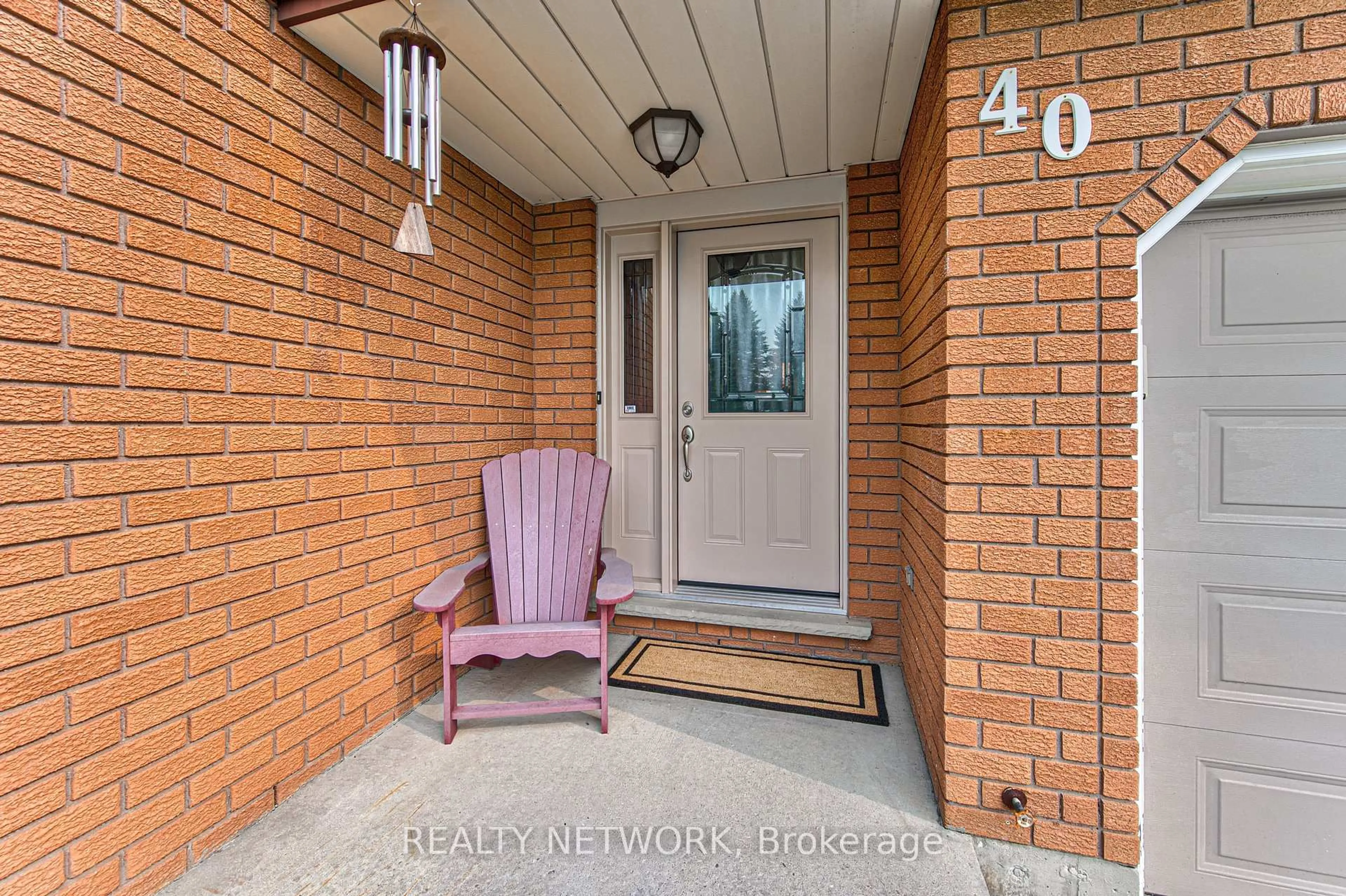 Indoor entryway for 40 Peter St, Brant Ontario N0E 1R0