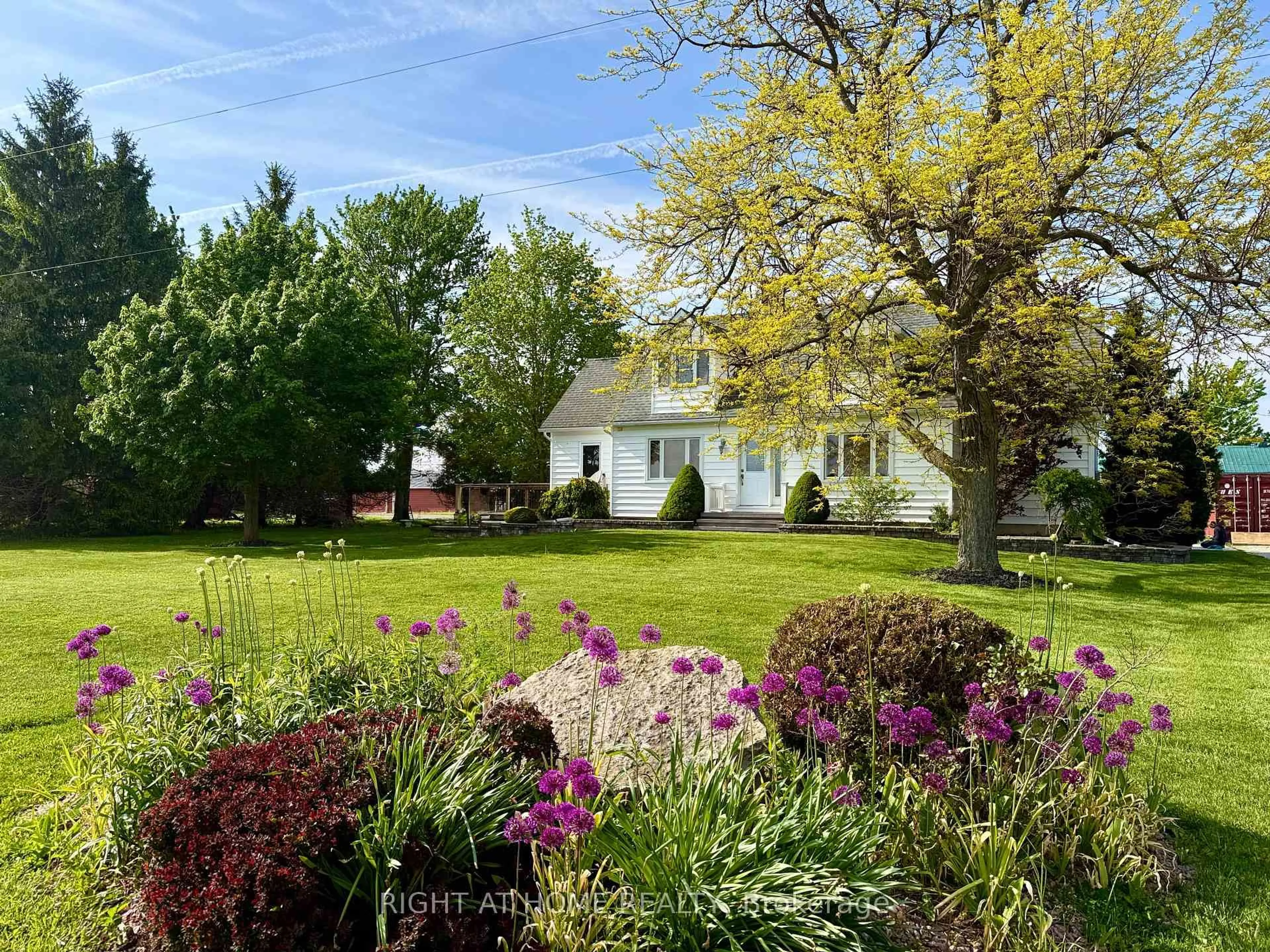 A pic from outside/outdoor area/front of a property/back of a property/a pic from drone, street for 8192 Petrolia Line, Brooke-Alvinston Ontario N0N 1A0