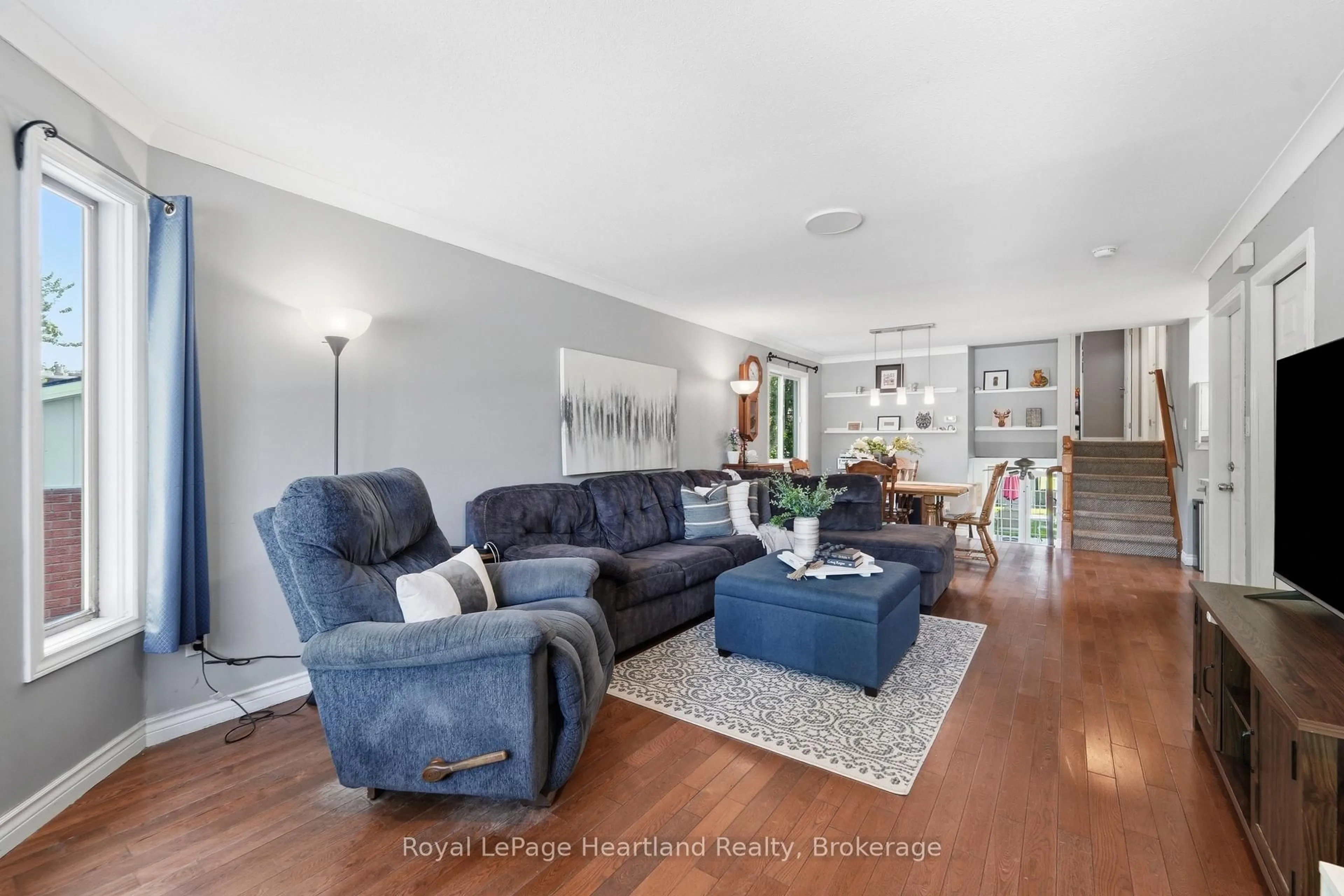 Living room with furniture, unknown for 54 Coleman St, Huron East Ontario N0M 1L0
