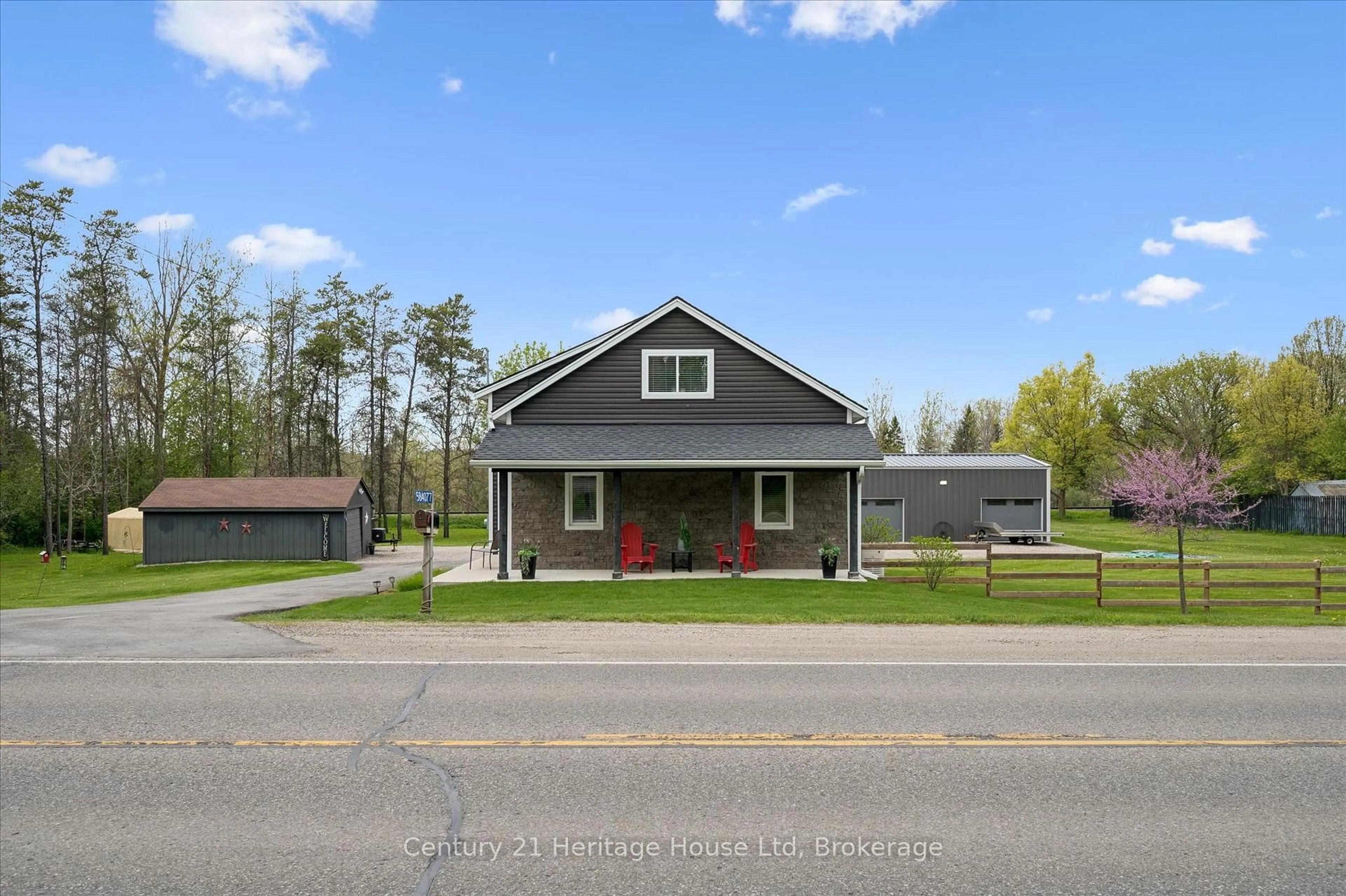 A pic from outside/outdoor area/front of a property/back of a property/a pic from drone, unknown for 584077 Beachville Rd, South-West Oxford Ontario N5C 3J5