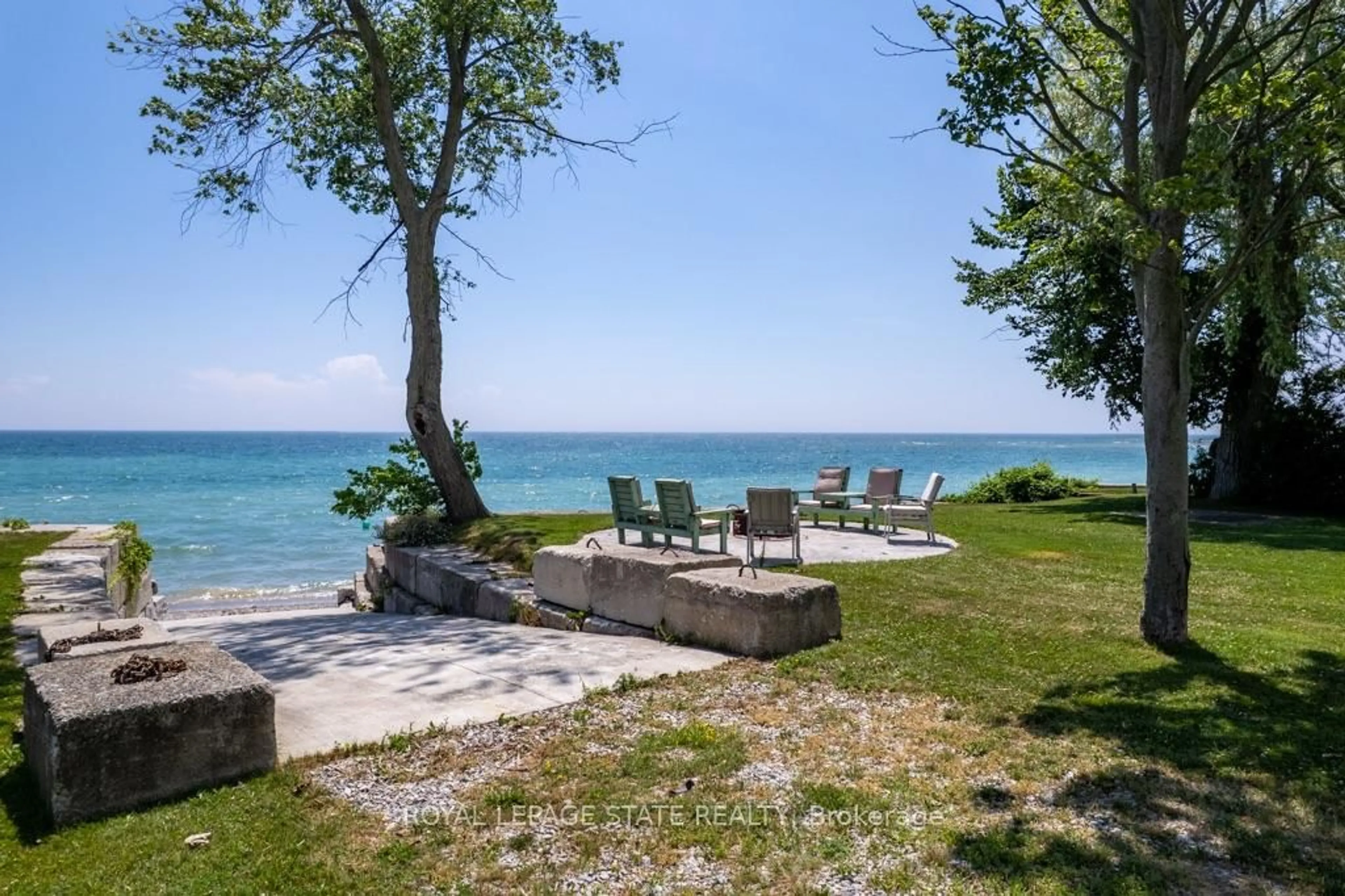 Patio, water/lake/river/ocean view for 23 Lakeview Line, Haldimand Ontario N1A 2W8